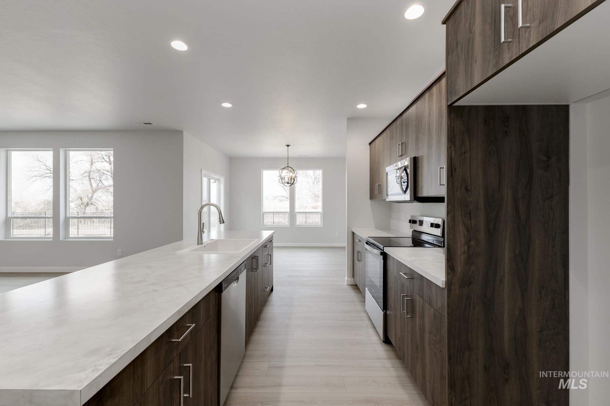 7071 E Amber Springs St, Nampa, Idaho 83687, 4 Bedrooms, 2 Bathrooms, Residential For Sale, Price $509,990, 98974806