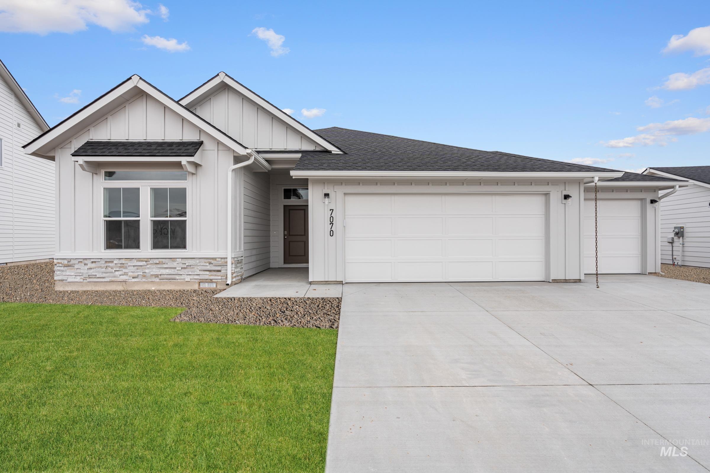 7070 E Shields Dr, Nampa, Idaho 83687, 4 Bedrooms, 2 Bathrooms, Residential For Sale, Price $464,990, 98974810