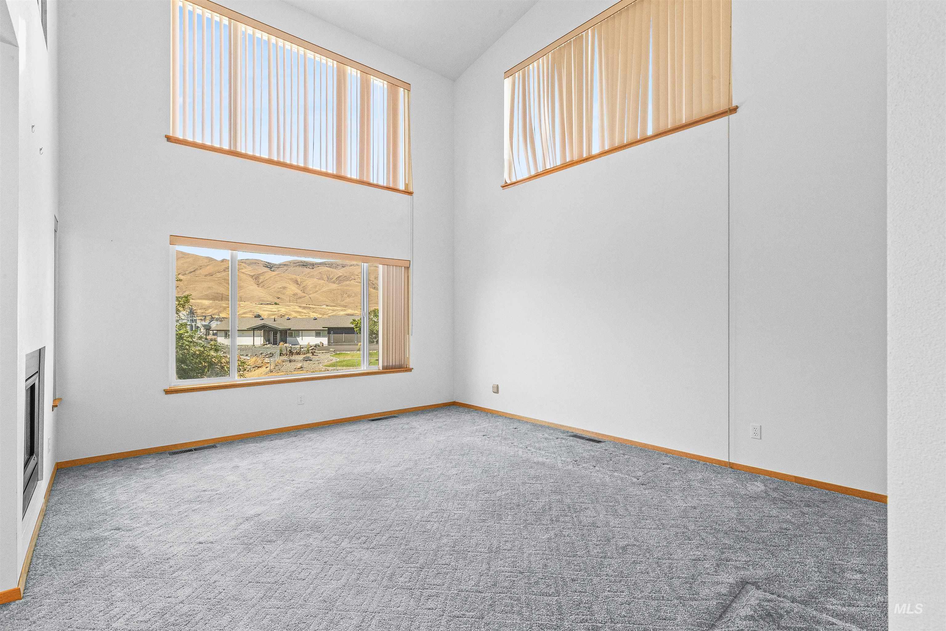 1962 Golfview Dr., Clarkston, Washington 99403, 4 Bedrooms, 3 Bathrooms, Residential For Sale, Price $225,000,MLS 98974811