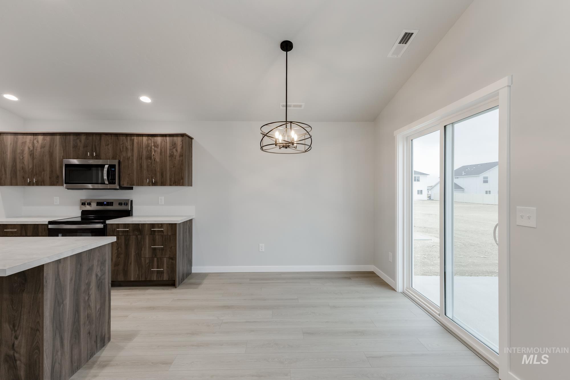 7107 E Shields Dr, Nampa, Idaho 83687, 3 Bedrooms, 2 Bathrooms, Residential For Sale, Price $419,990, 98974812