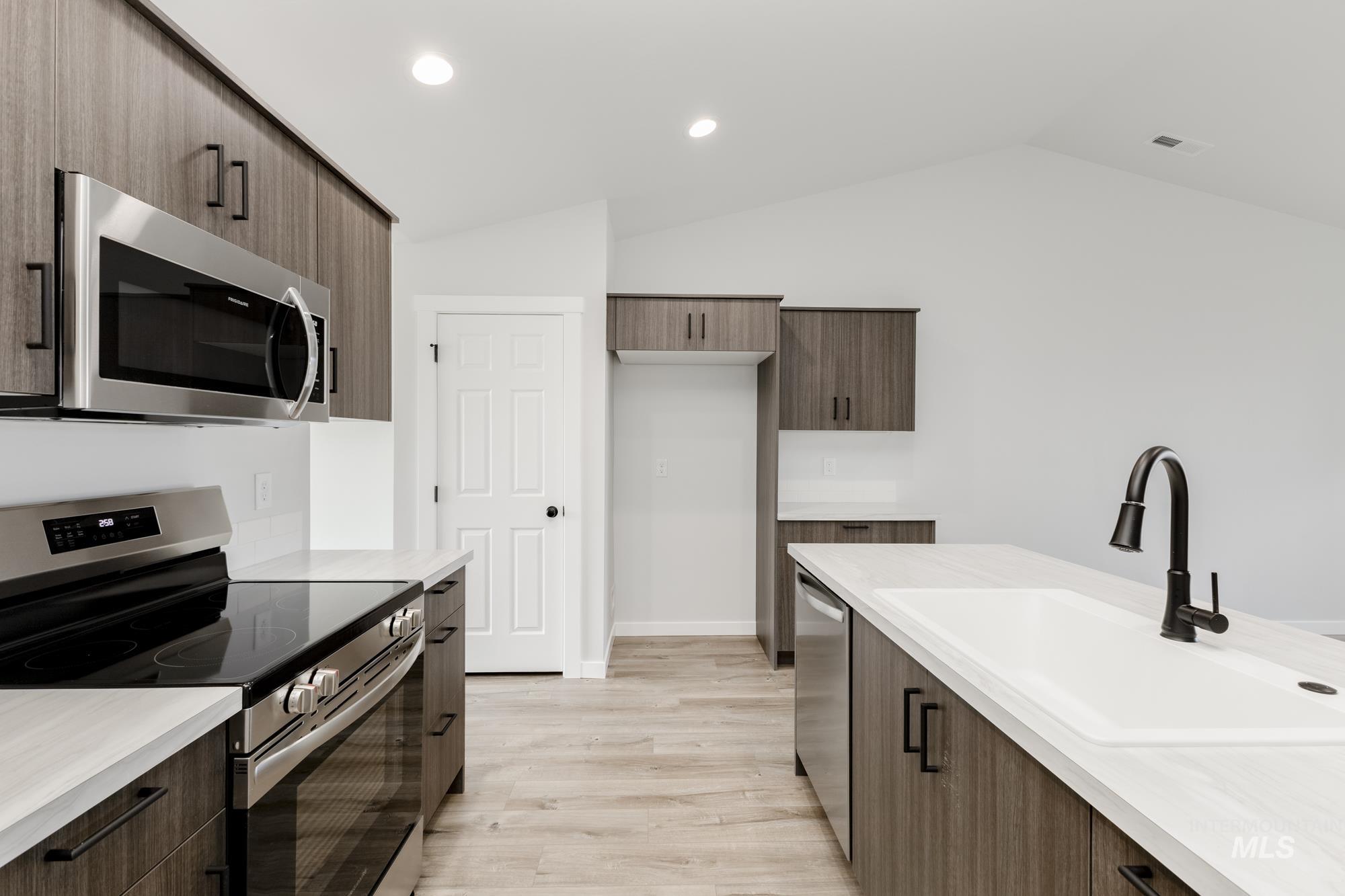 7155 E Shields Dr, Nampa, Idaho 83687, 3 Bedrooms, 2 Bathrooms, Residential For Sale, Price $409,990, 98974814