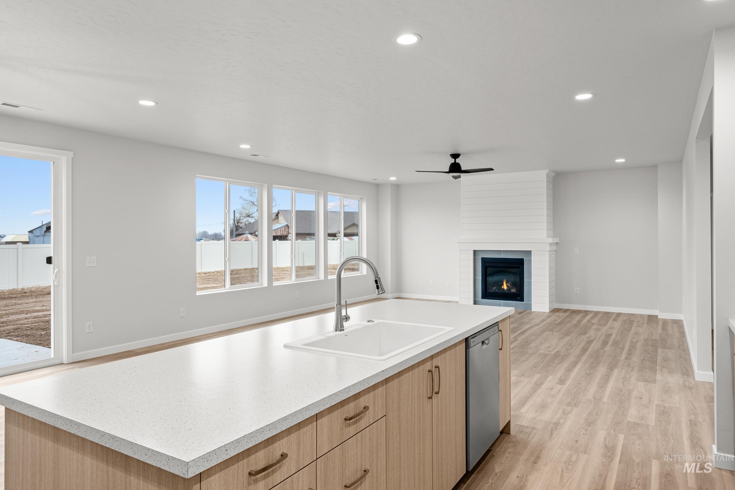 17238 N Swan Springs Pl, Nampa, Idaho 83687, 4 Bedrooms, 4 Bathrooms, Residential For Sale, Price $734,990, 98974815