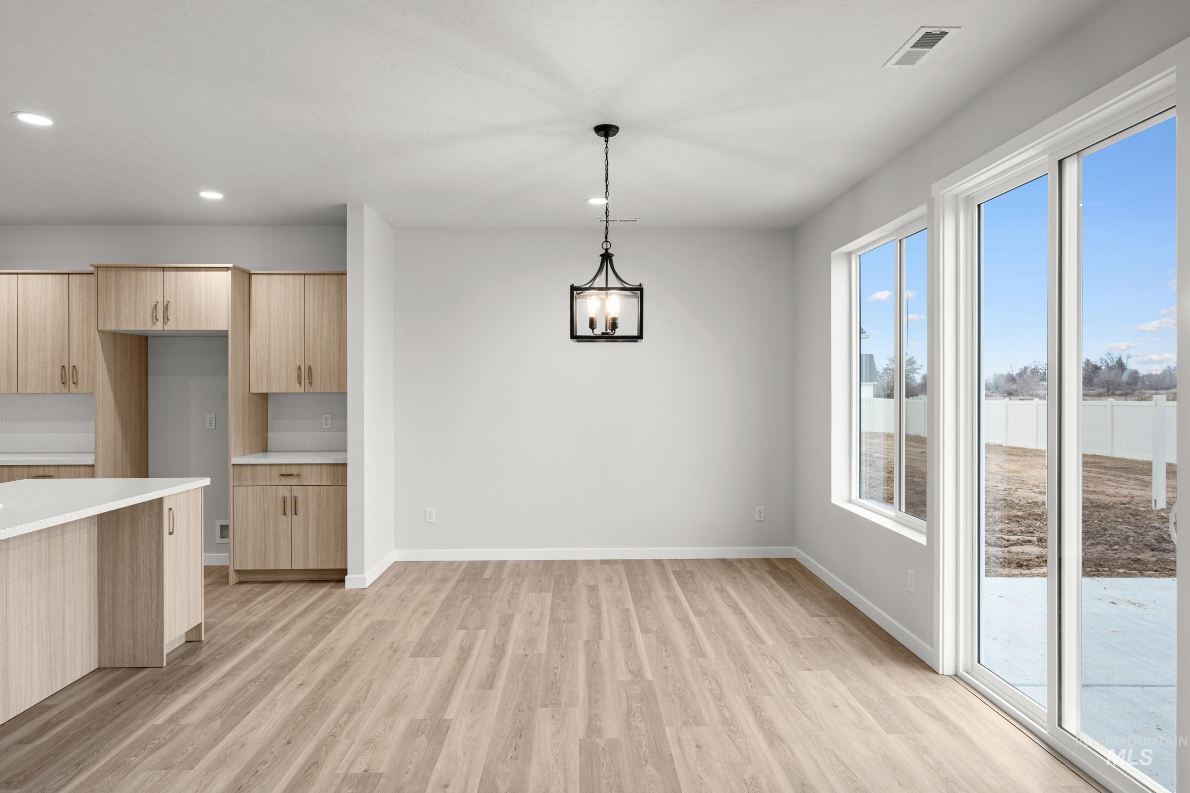 17238 N Swan Springs Pl, Nampa, Idaho 83687, 4 Bedrooms, 4 Bathrooms, Residential For Sale, Price $734,990, 98974815