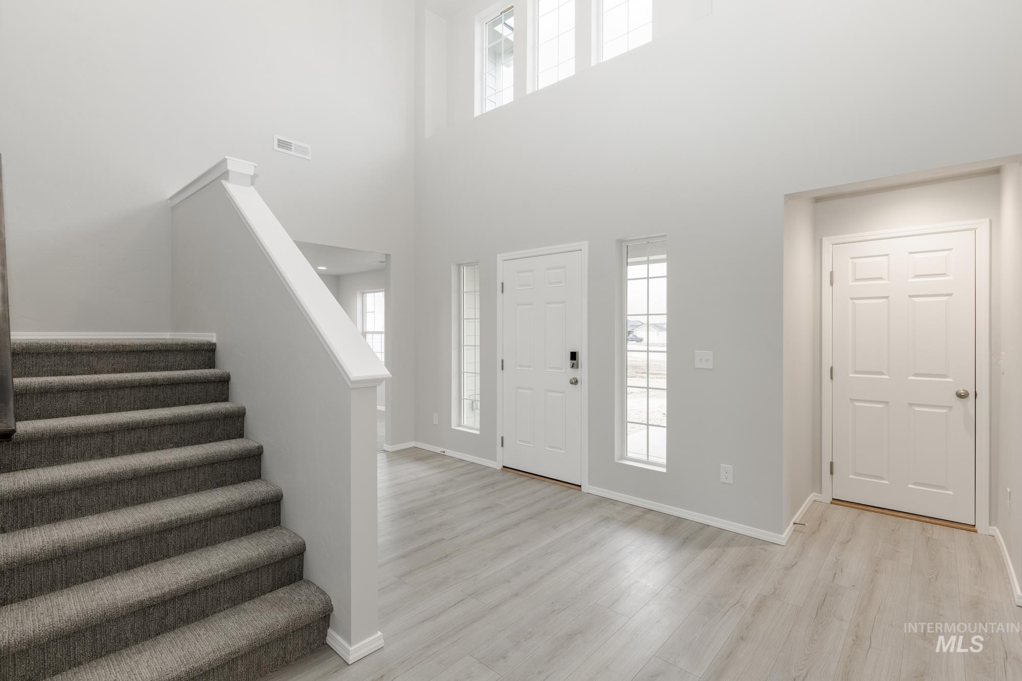 17226 N Swan Springs Pl, Nampa, Idaho 83687, 4 Bedrooms, 3 Bathrooms, Residential For Sale, Price $577,990,MLS 98974817