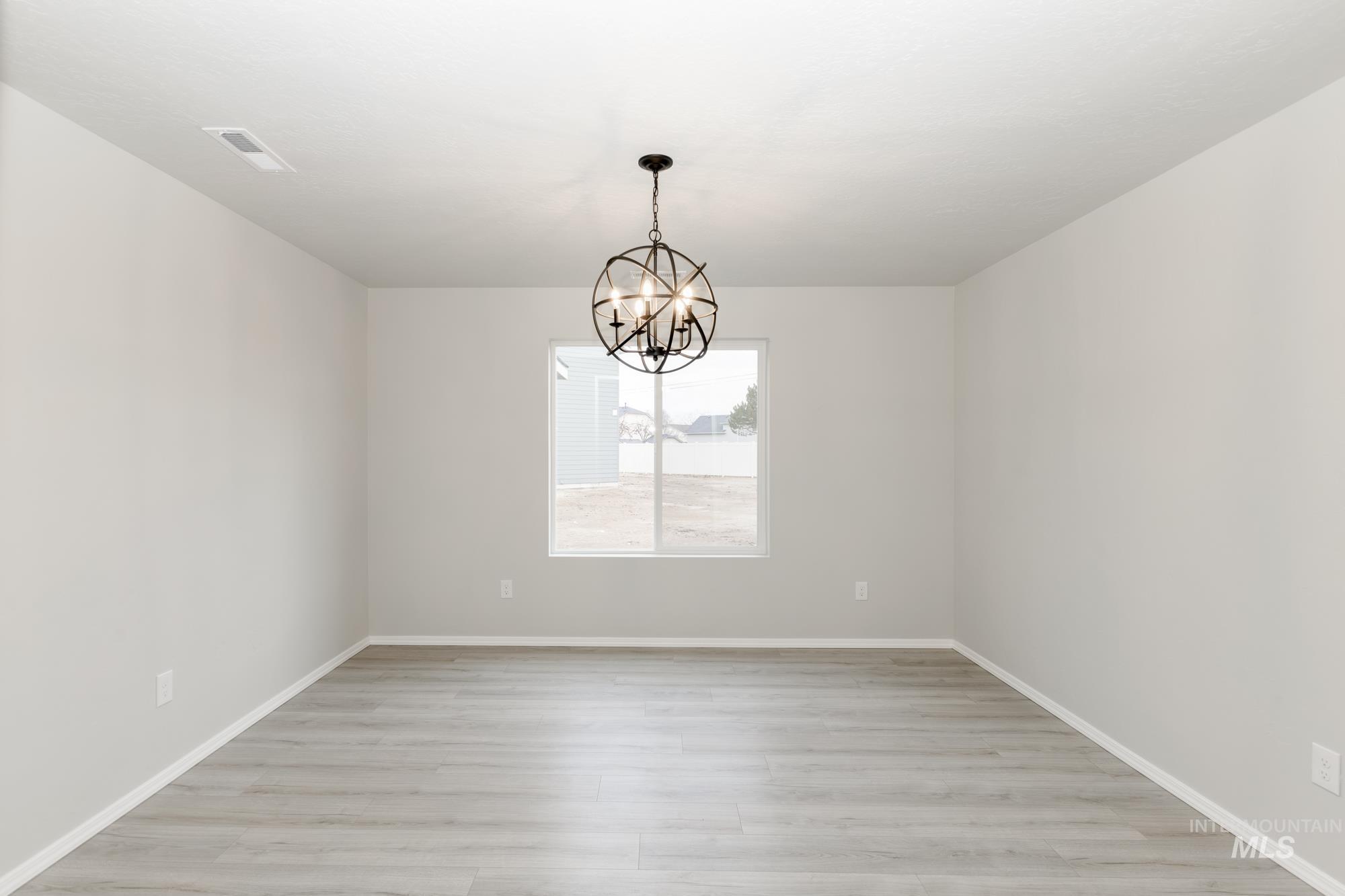 17226 N Swan Springs Pl, Nampa, Idaho 83687, 4 Bedrooms, 3 Bathrooms, Residential For Sale, Price $577,990,MLS 98974817