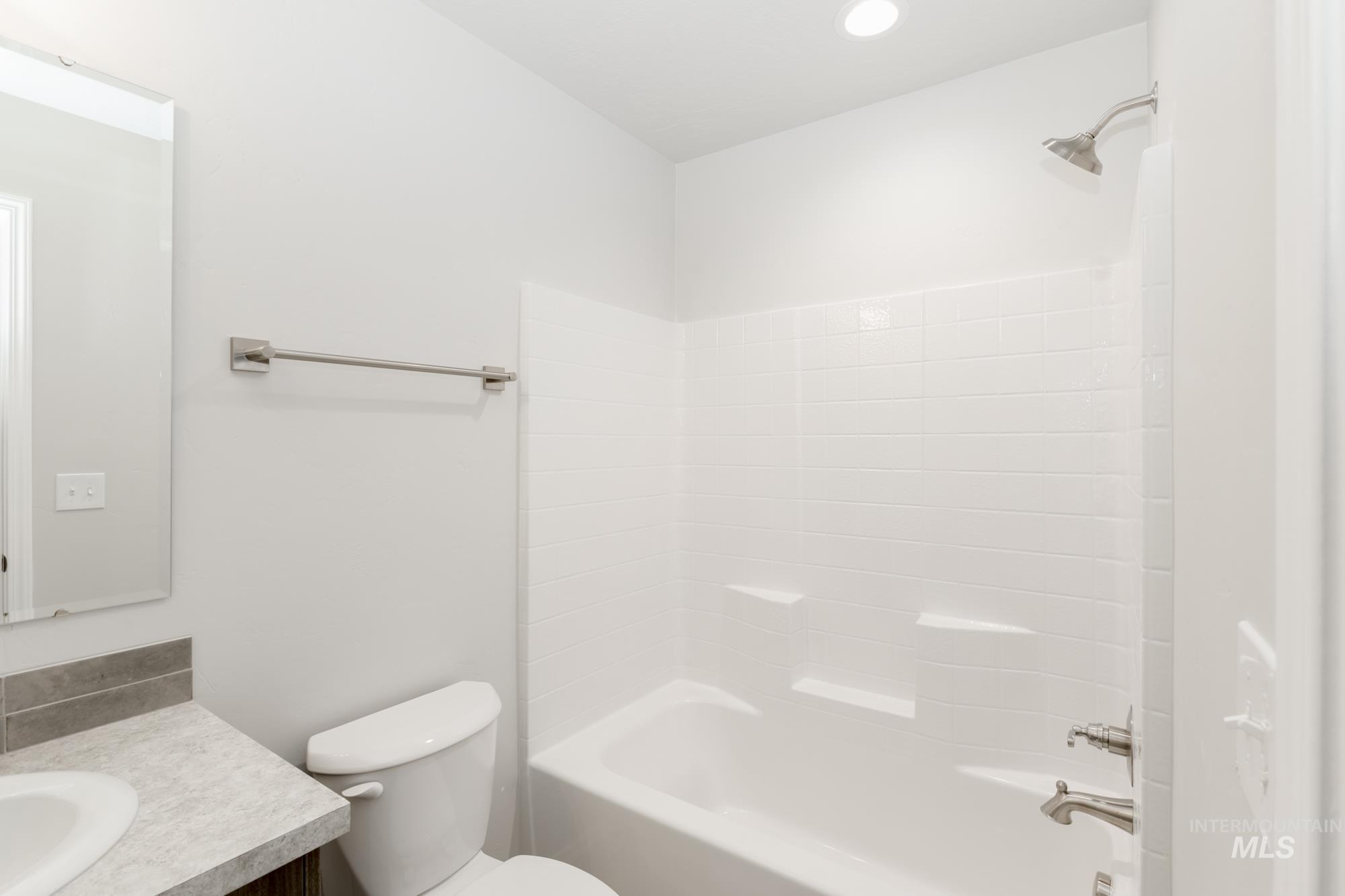 17226 N Swan Springs Pl, Nampa, Idaho 83687, 4 Bedrooms, 3 Bathrooms, Residential For Sale, Price $577,990,MLS 98974817