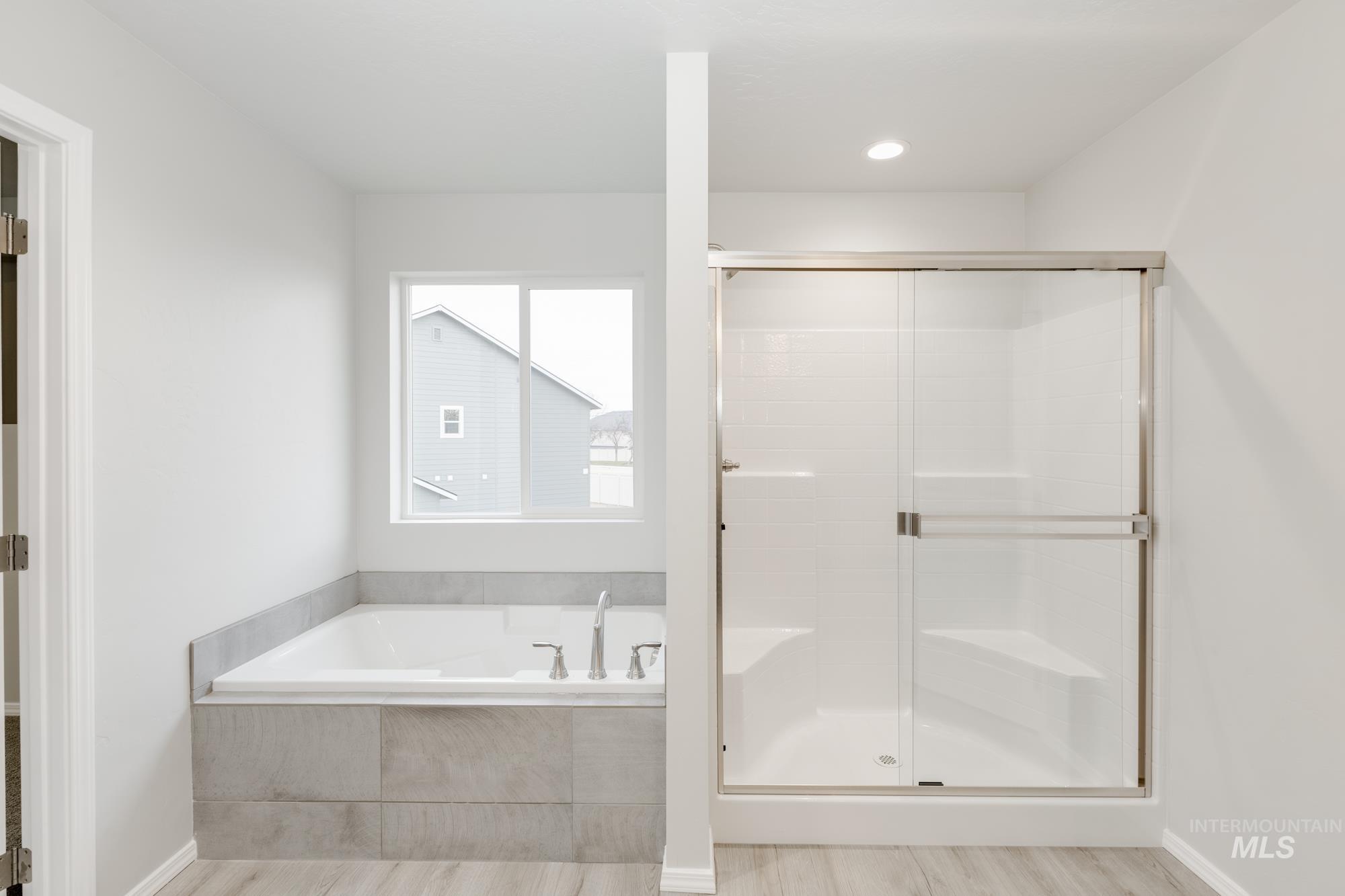 17226 N Swan Springs Pl, Nampa, Idaho 83687, 4 Bedrooms, 3 Bathrooms, Residential For Sale, Price $577,990,MLS 98974817