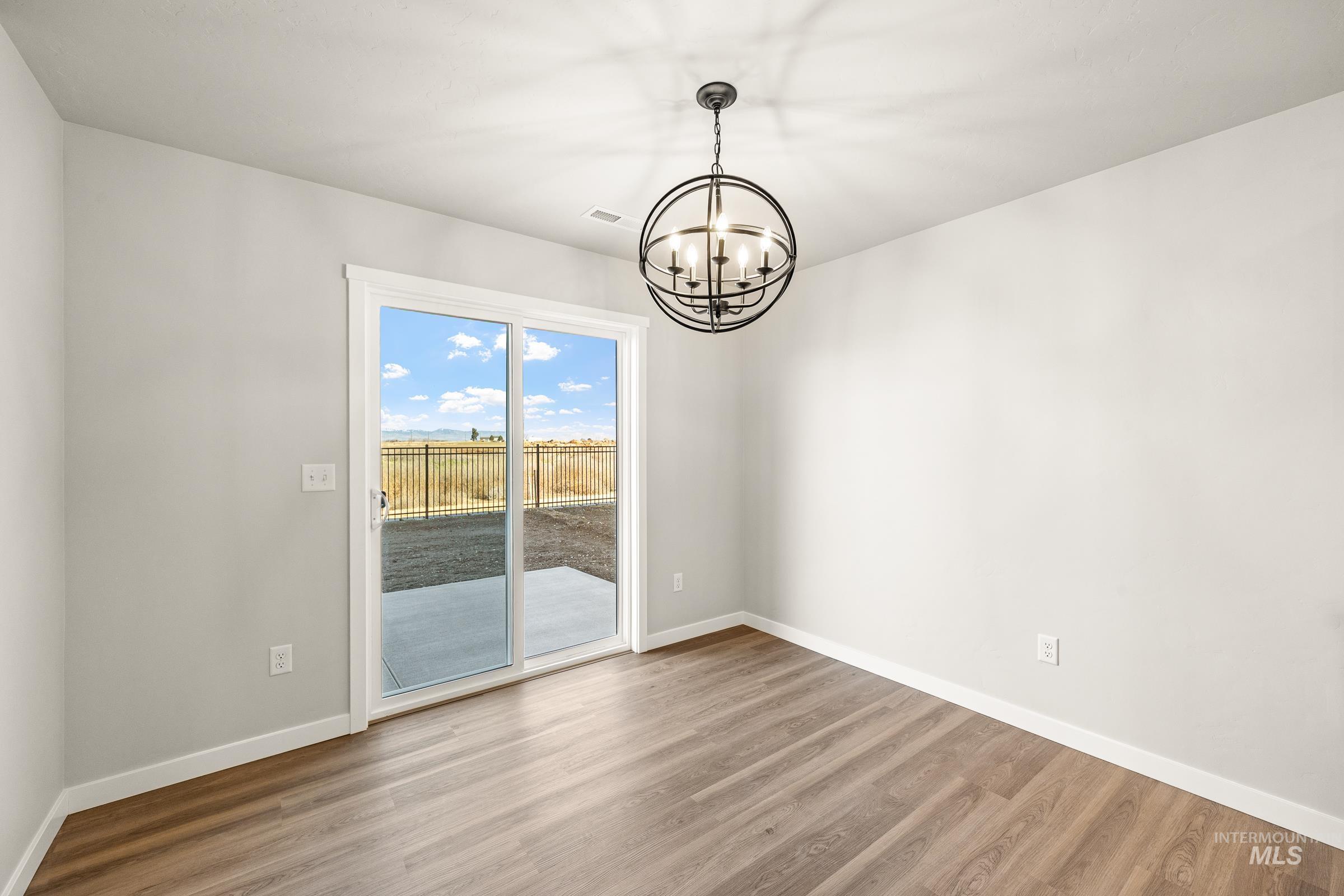 19592 Snowyside Way, Caldwell, Idaho 83605, 3 Bedrooms, 2.5 Bathrooms, Residential For Sale, Price $419,990, 98974819