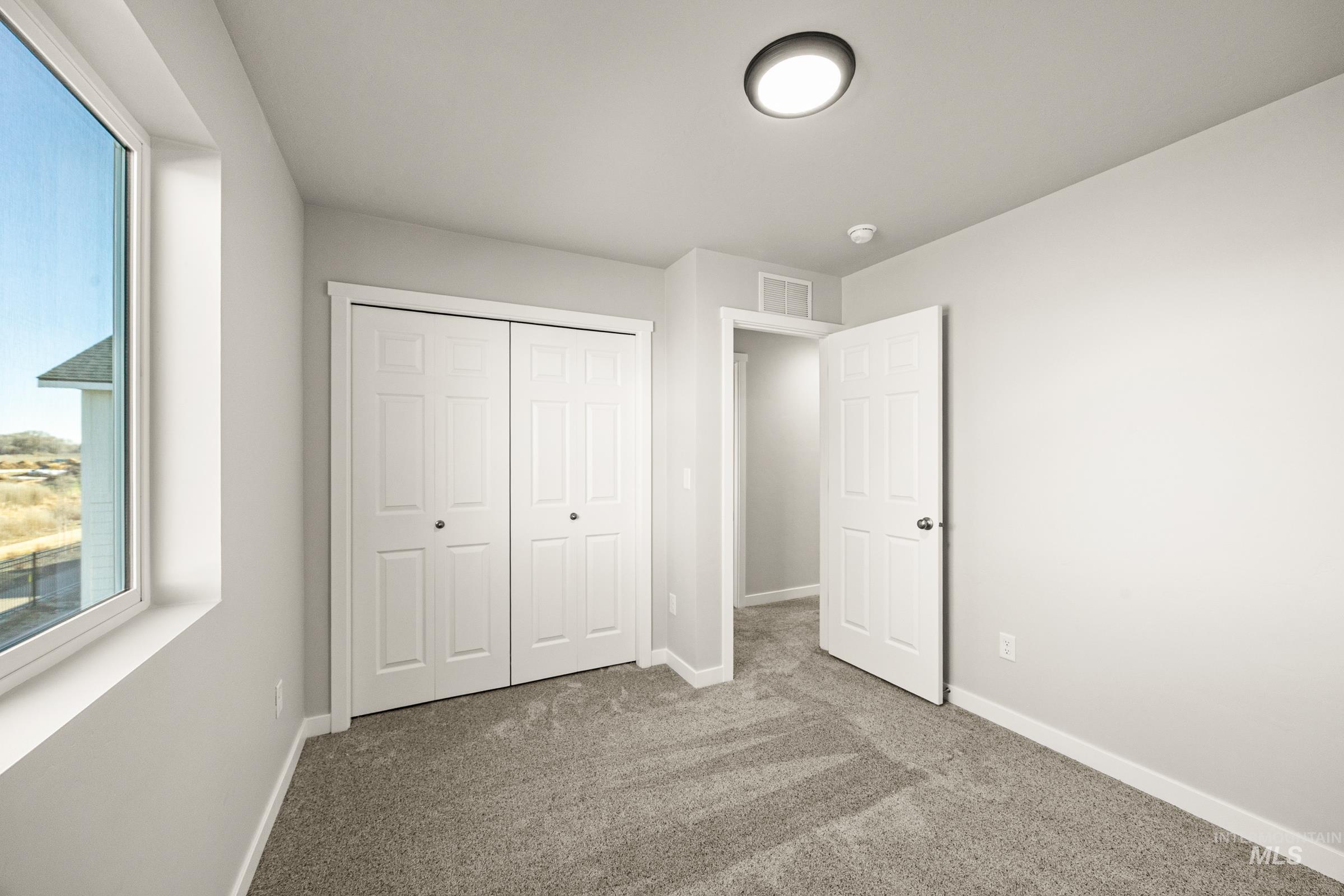 19592 Snowyside Way, Caldwell, Idaho 83605, 3 Bedrooms, 2.5 Bathrooms, Residential For Sale, Price $419,990, 98974819