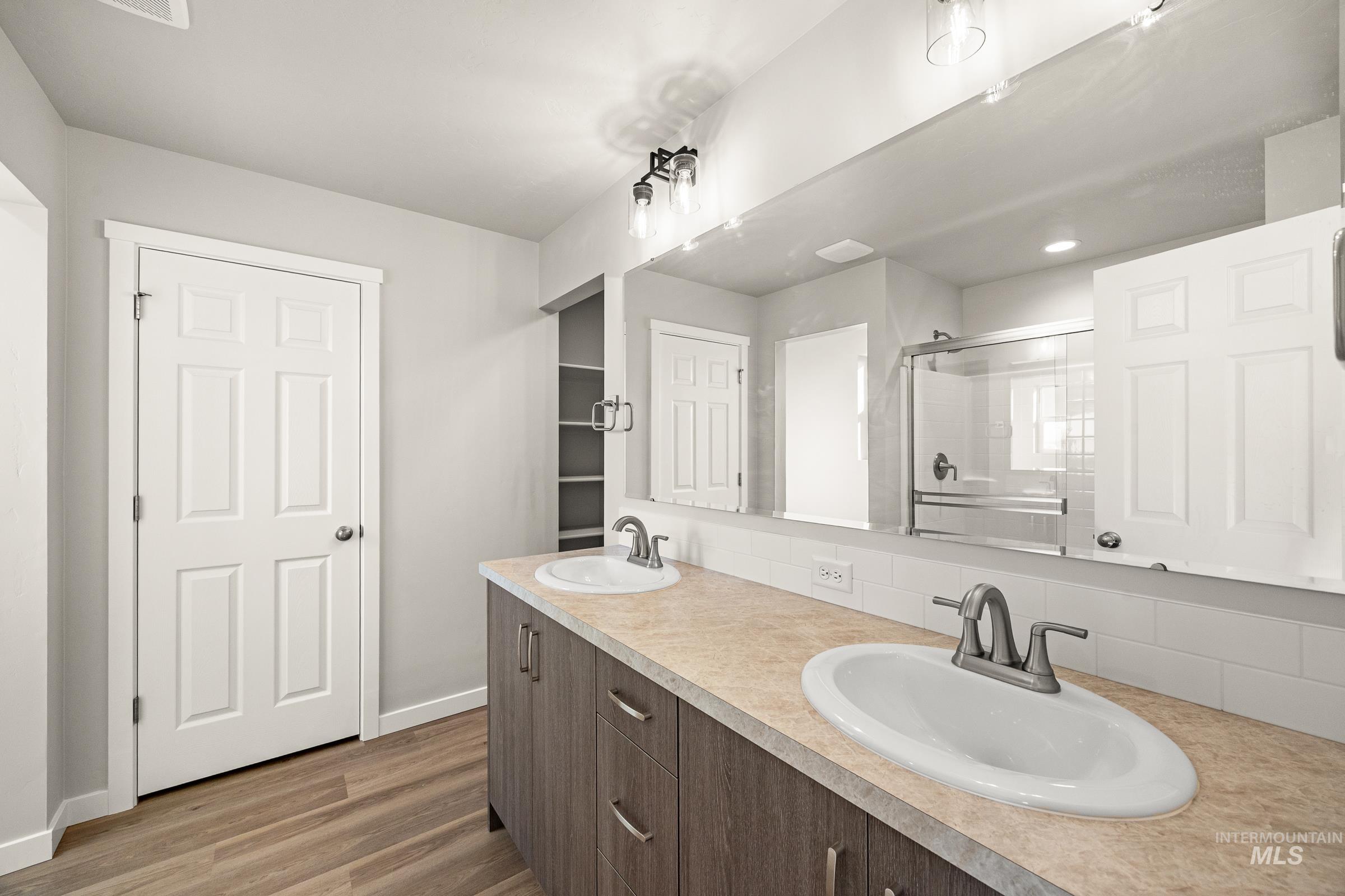 19592 Snowyside Way, Caldwell, Idaho 83605, 3 Bedrooms, 2.5 Bathrooms, Residential For Sale, Price $419,990, 98974819