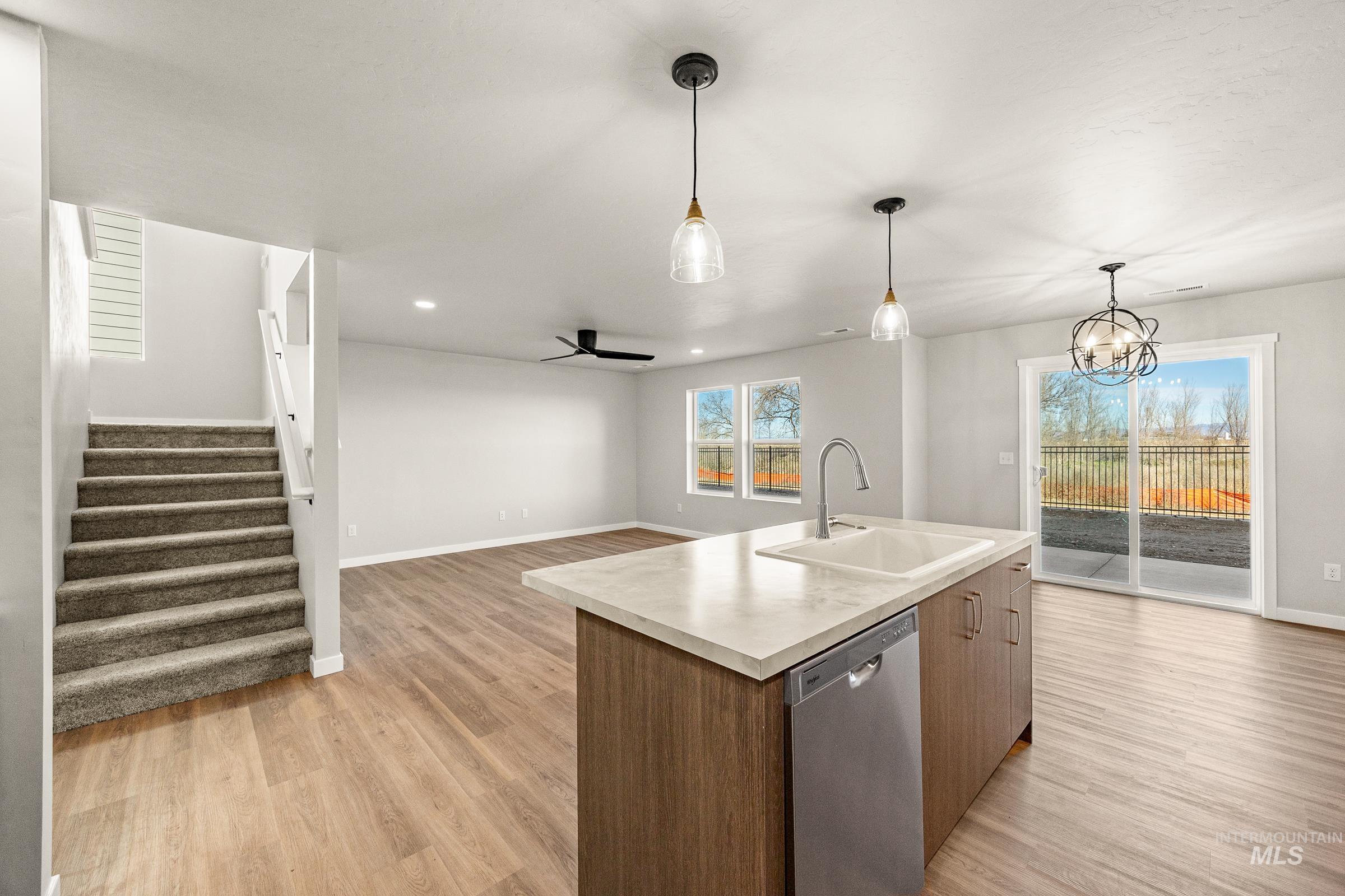 19592 Snowyside Way, Caldwell, Idaho 83605, 3 Bedrooms, 2.5 Bathrooms, Residential For Sale, Price $419,990, 98974819