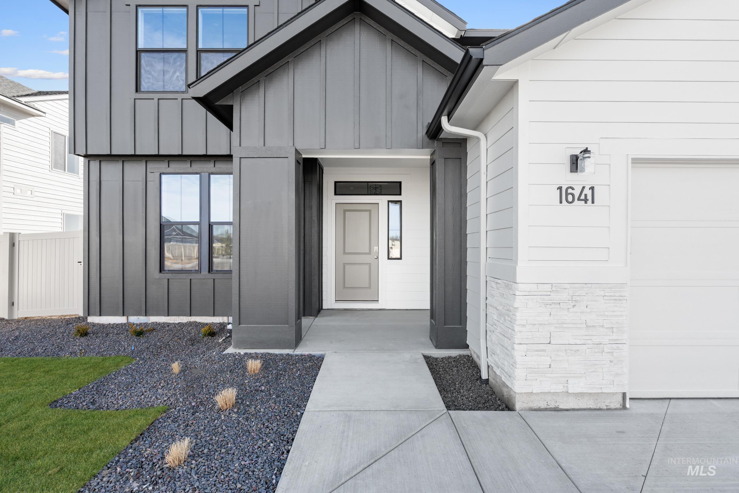 1641 Dyer St, Middleton, Idaho 83644, 4 Bedrooms, 2.5 Bathrooms, Residential For Sale, Price $589,990, 98974821