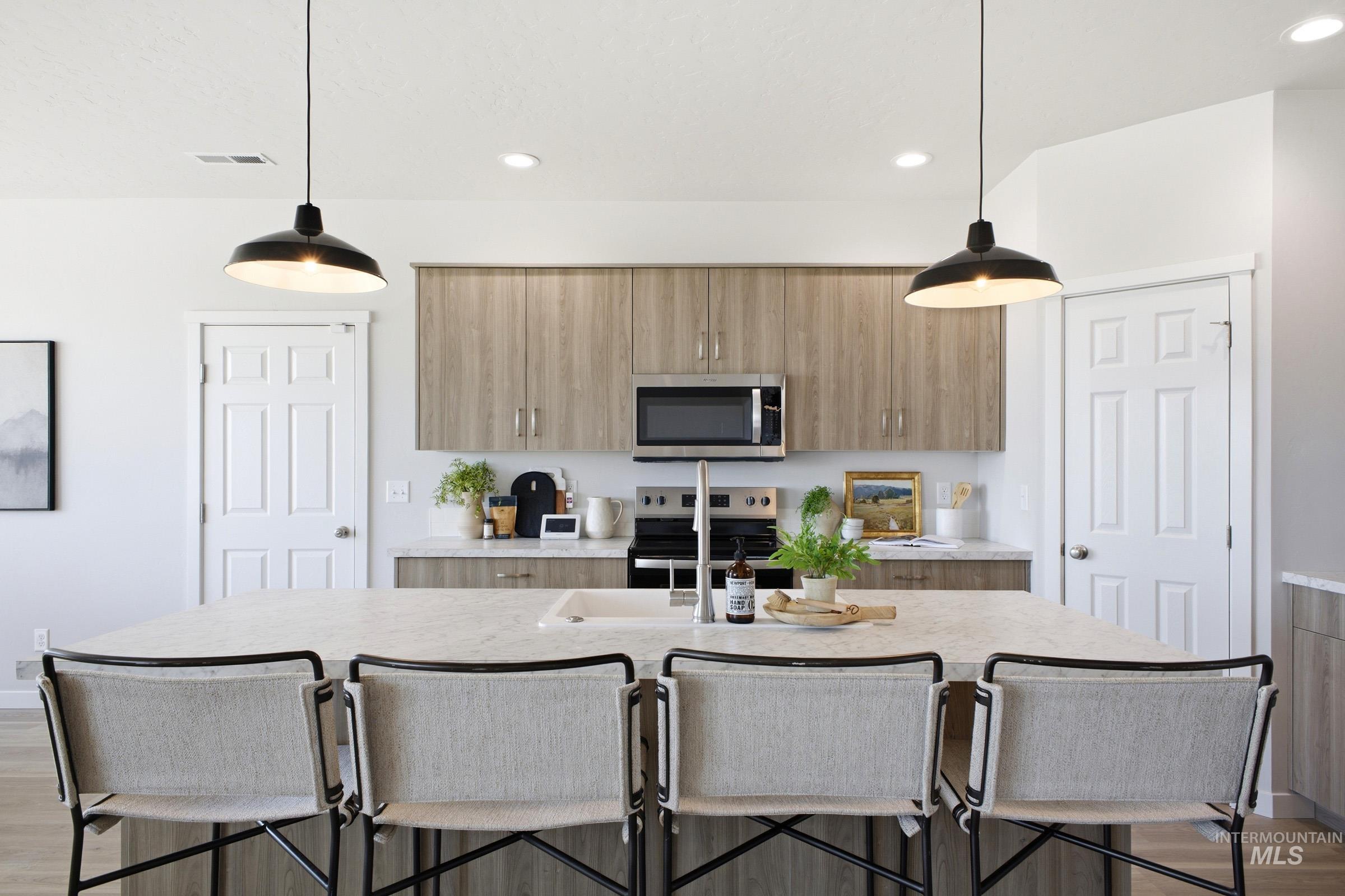 1641 Dyer St, Middleton, Idaho 83644, 4 Bedrooms, 2.5 Bathrooms, Residential For Sale, Price $589,990,MLS 98974821