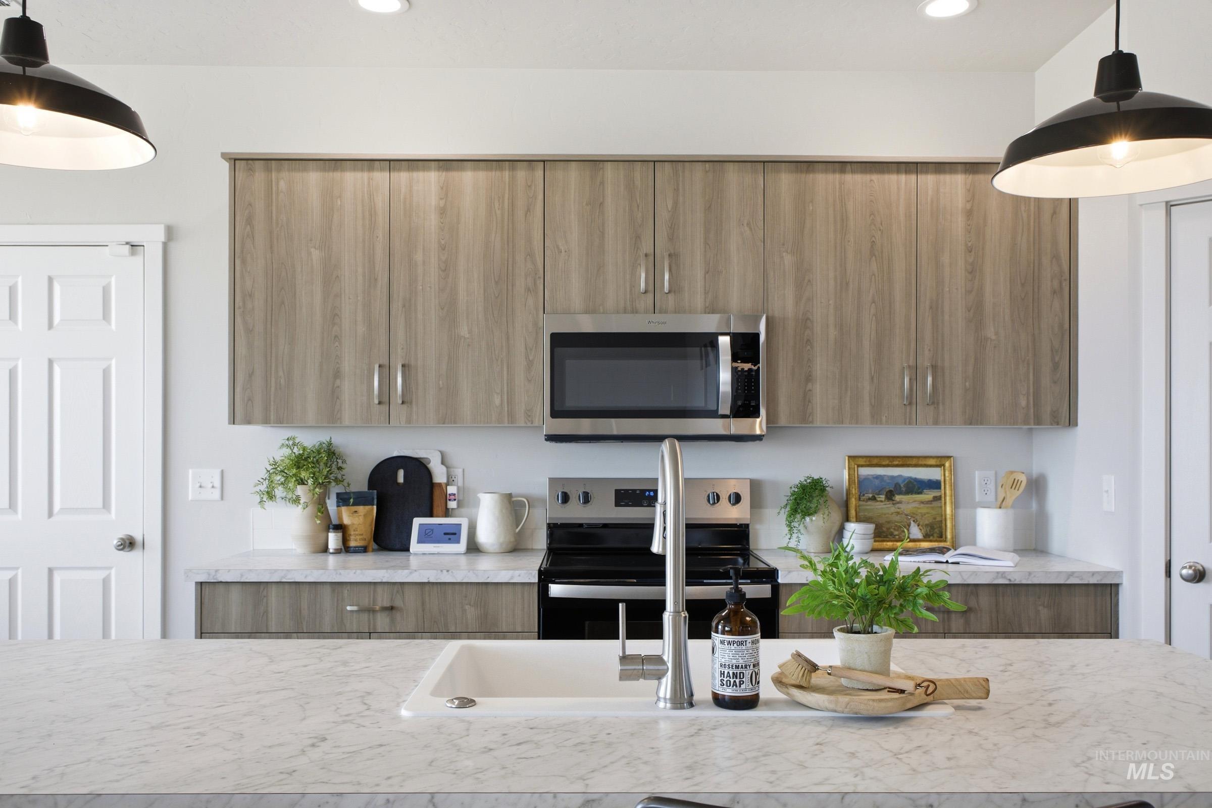 1641 Dyer St, Middleton, Idaho 83644, 4 Bedrooms, 2.5 Bathrooms, Residential For Sale, Price $589,990,MLS 98974821