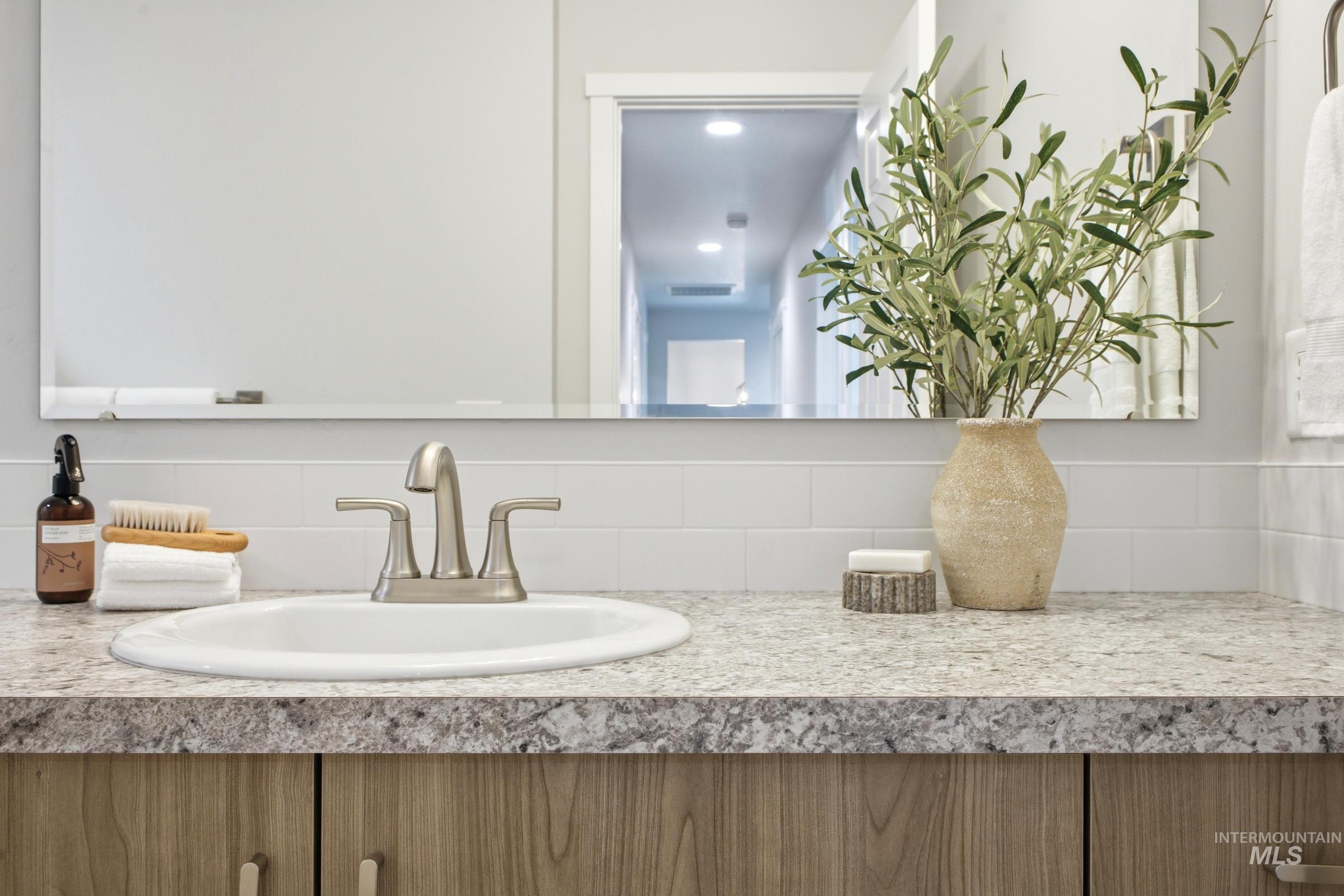 1641 Dyer St, Middleton, Idaho 83644, 4 Bedrooms, 2.5 Bathrooms, Residential For Sale, Price $589,990,MLS 98974821