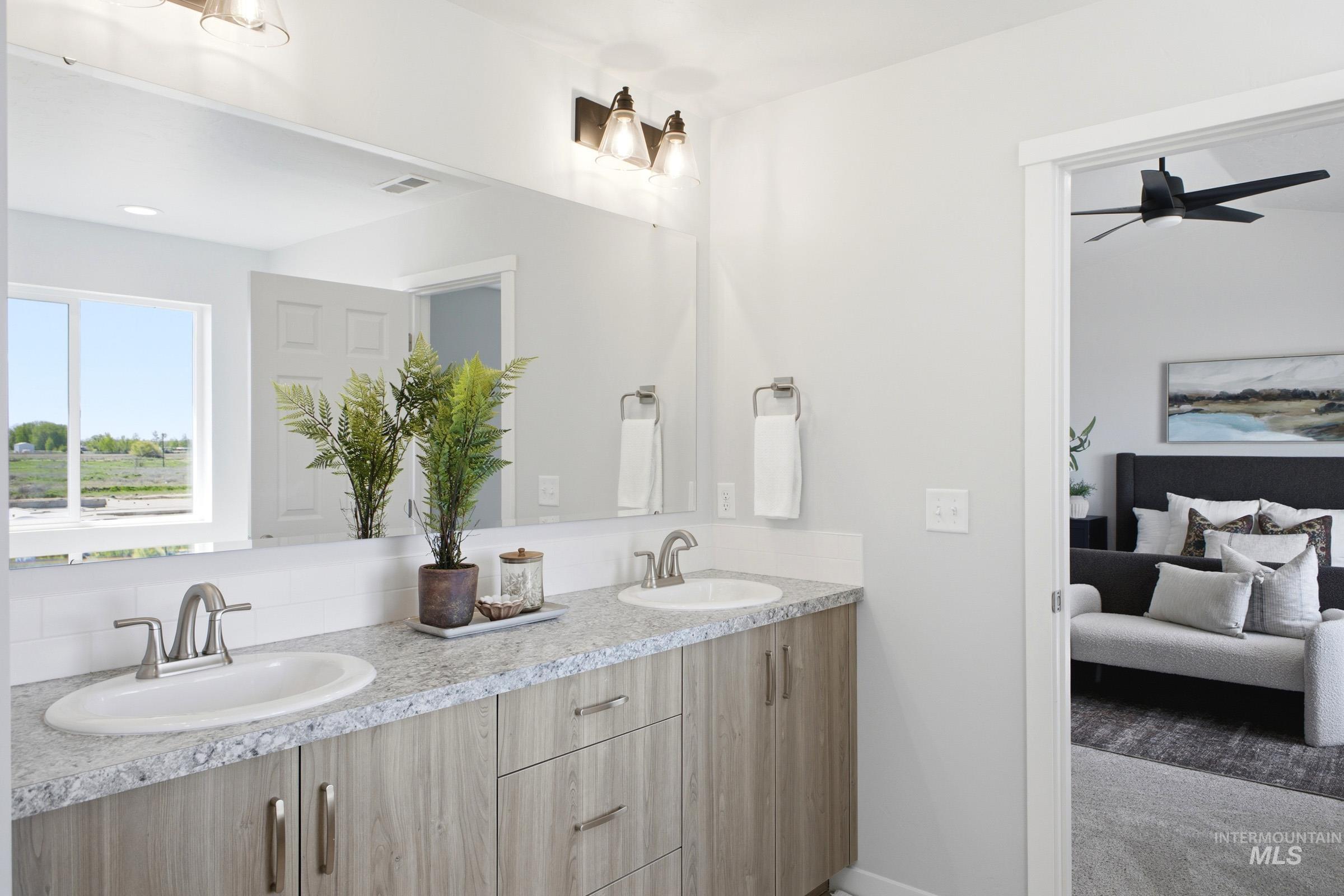 1641 Dyer St, Middleton, Idaho 83644, 4 Bedrooms, 2.5 Bathrooms, Residential For Sale, Price $589,990,MLS 98974821