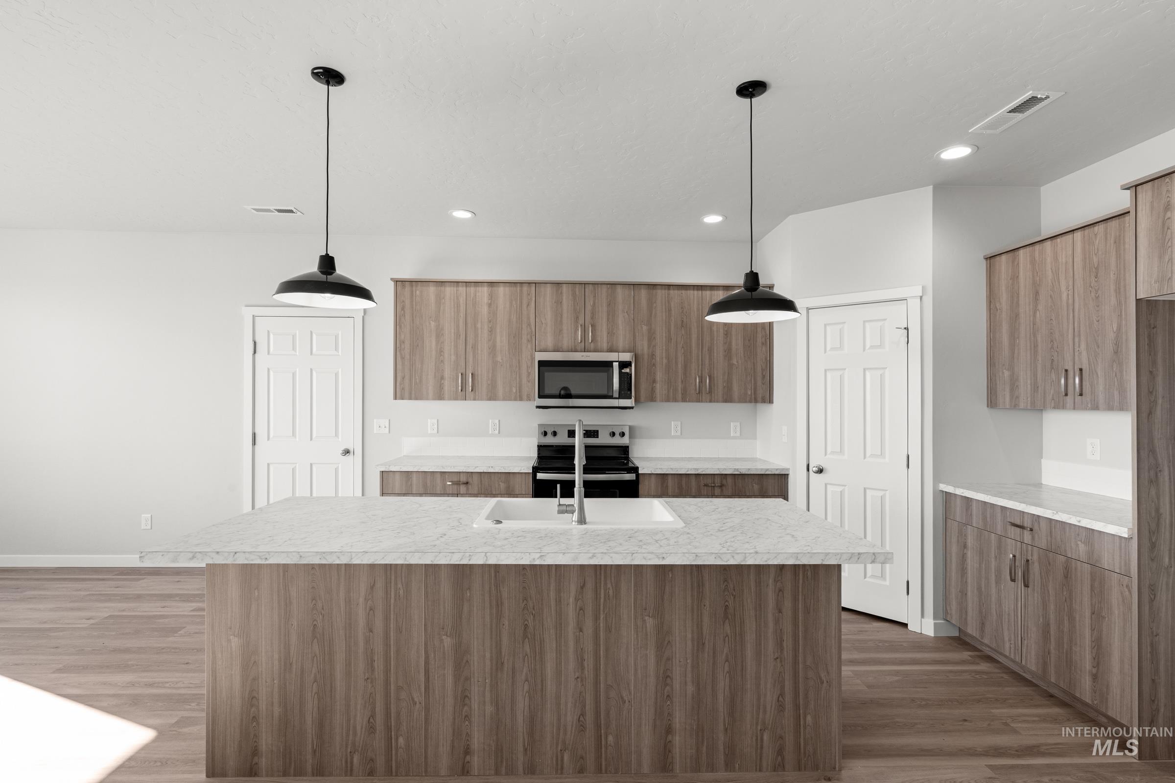 1641 Dyer St, Middleton, Idaho 83644, 4 Bedrooms, 2.5 Bathrooms, Residential For Sale, Price $589,990, 98974821