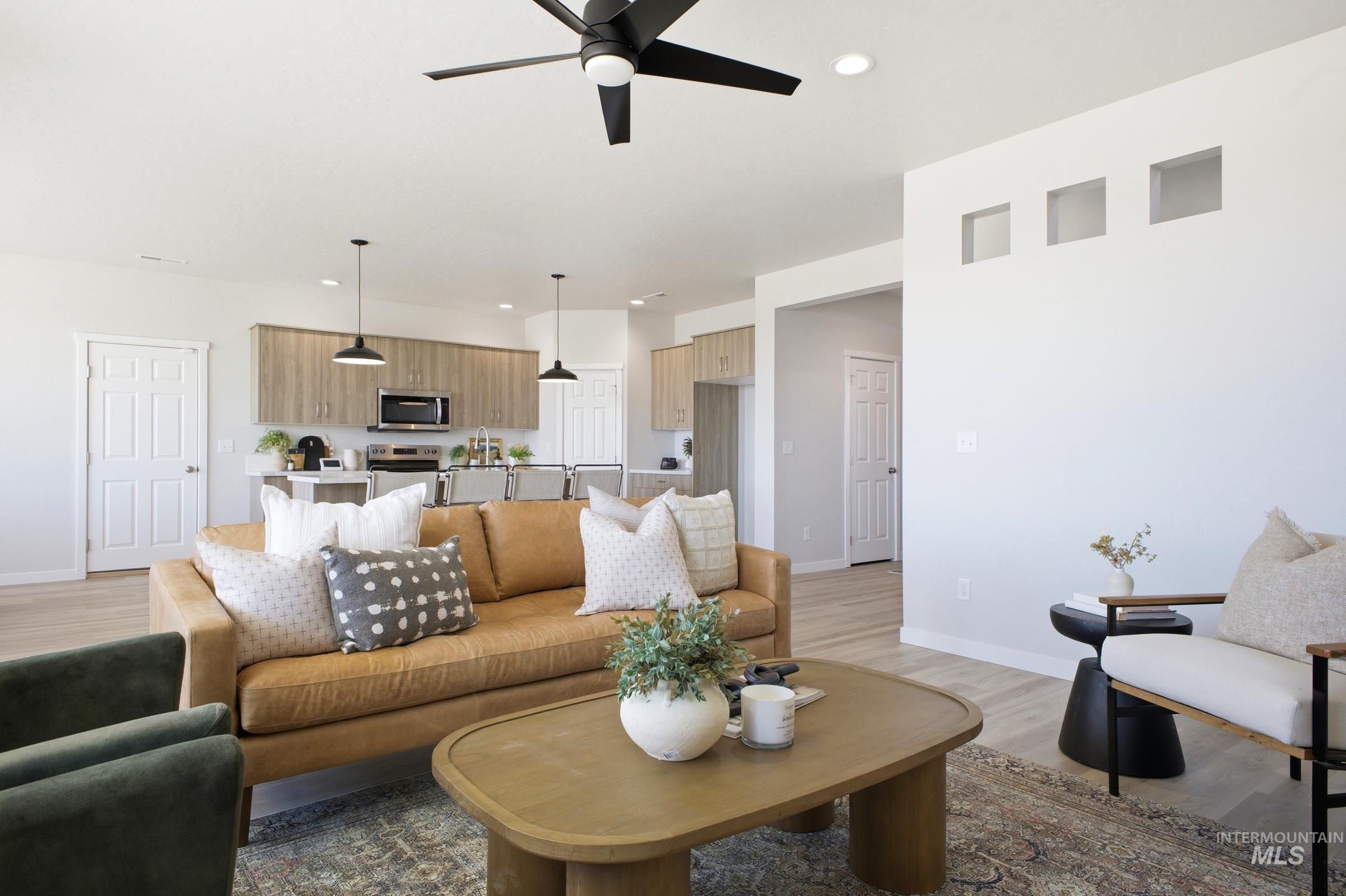 1641 Dyer St, Middleton, Idaho 83644, 4 Bedrooms, 2.5 Bathrooms, Residential For Sale, Price $589,990,MLS 98974821