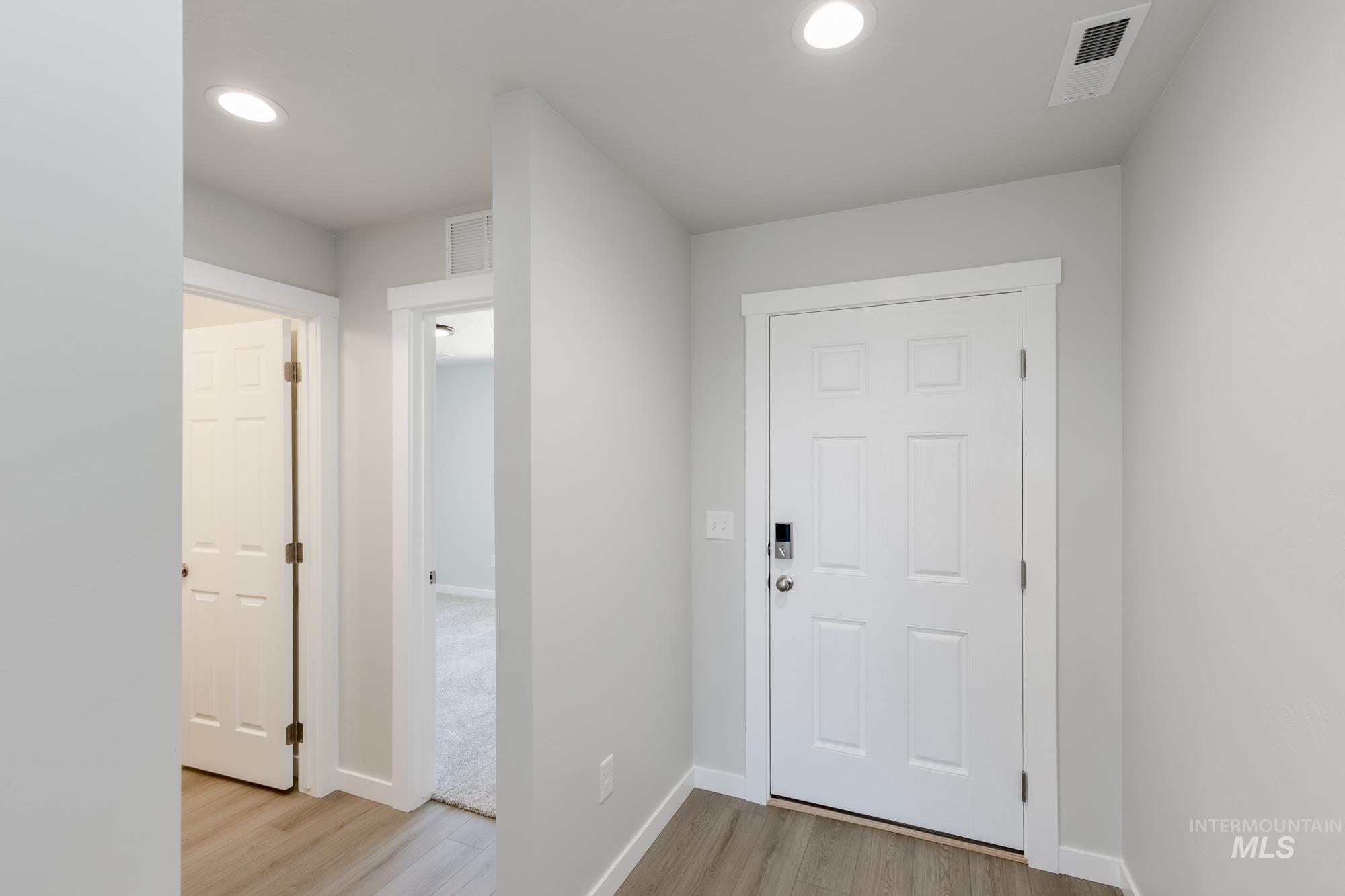 5456 S Bittercreek Ave, Meridian, Idaho 83642, 3 Bedrooms, 2 Bathrooms, Residential For Sale, Price $404,990,MLS 98974823