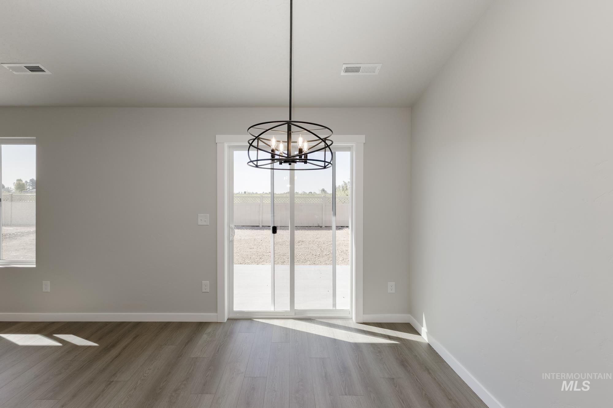 5456 S Bittercreek Ave, Meridian, Idaho 83642, 3 Bedrooms, 2 Bathrooms, Residential For Sale, Price $404,990,MLS 98974823