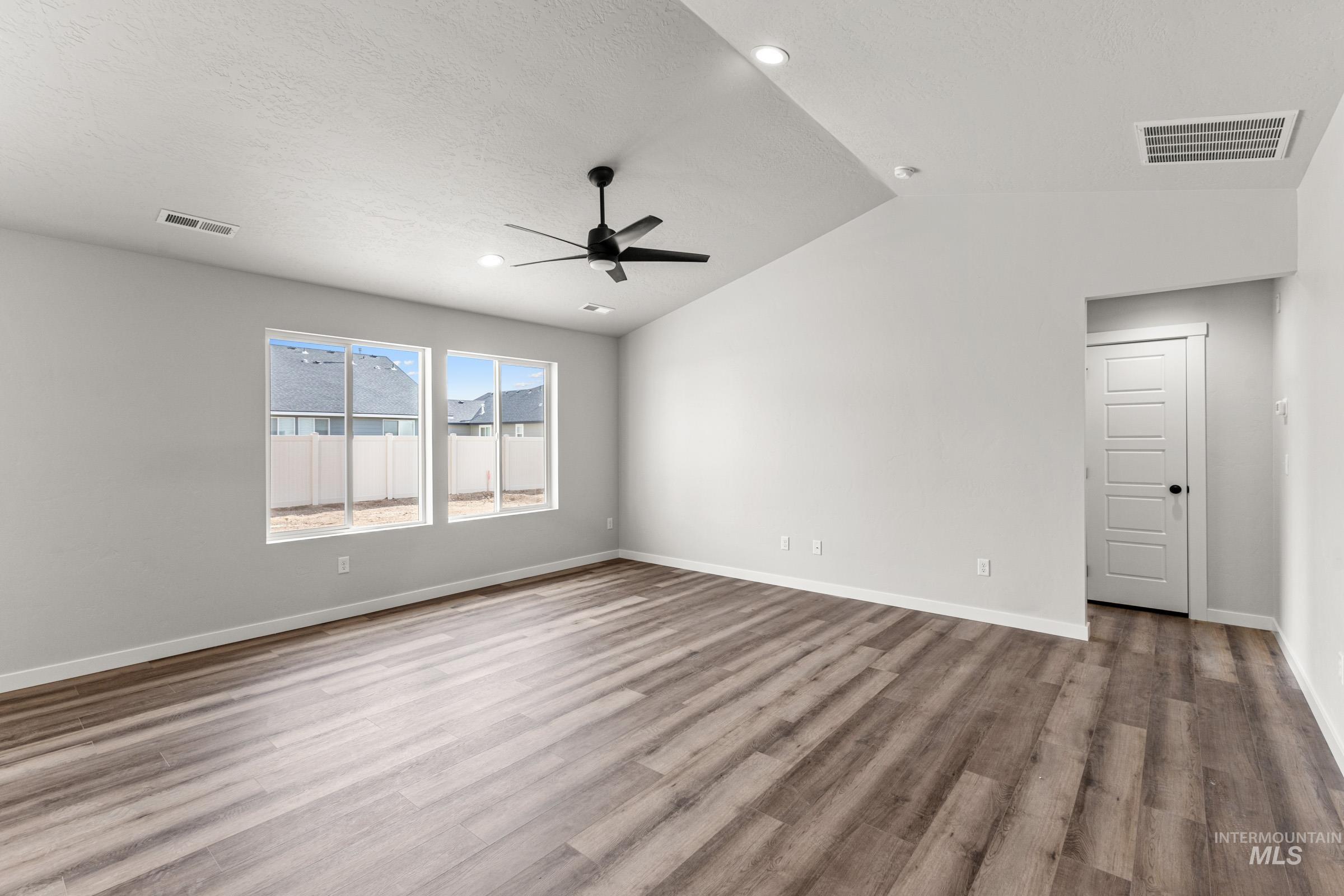 5456 S Bittercreek Ave, Meridian, Idaho 83642, 3 Bedrooms, 2 Bathrooms, Residential For Sale, Price $404,990, 98974823