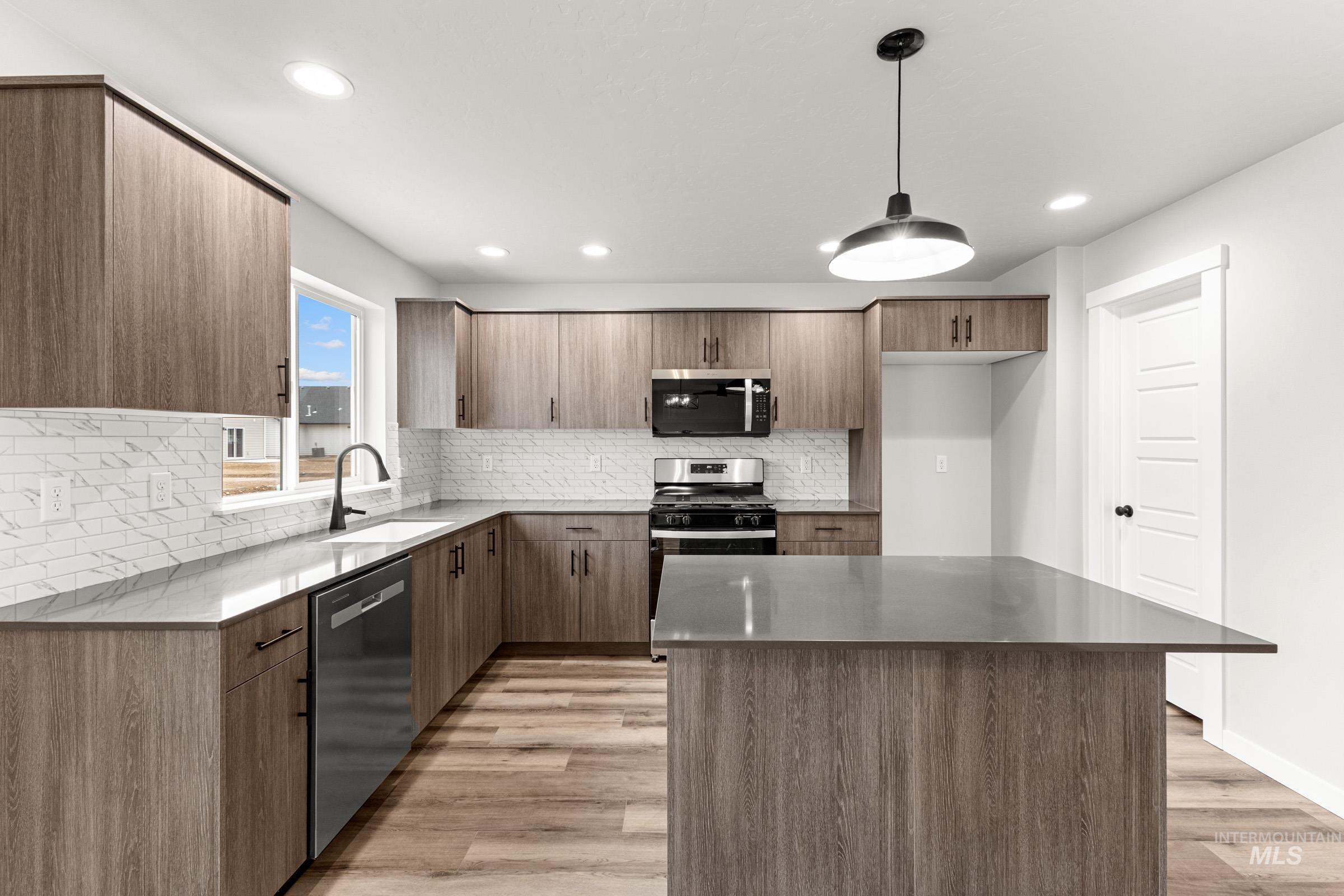 5408 S Desert Cactus Ave, Meridian, Idaho 83642, 4 Bedrooms, 2.5 Bathrooms, Residential For Sale, Price $479,990, 98974825