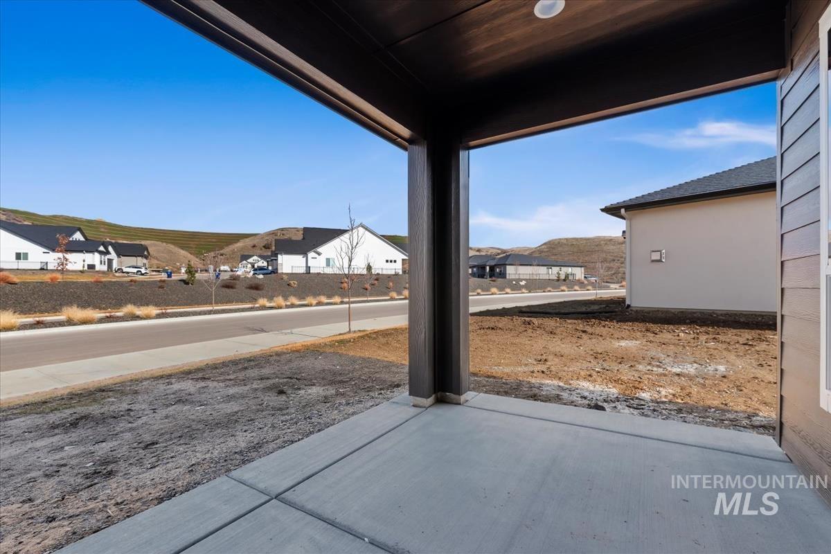 6532 E Lucy Drive, Eagle, Idaho 83629, 3 Bedrooms, 2 Bathrooms, Residential For Sale, Price $549,880, 98974827