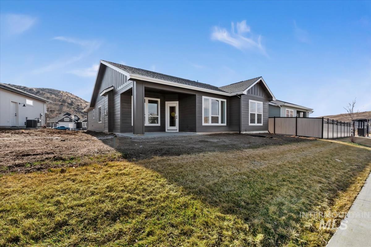 6532 E Lucy Drive, Eagle, Idaho 83629, 3 Bedrooms, 2 Bathrooms, Residential For Sale, Price $549,880, 98974827