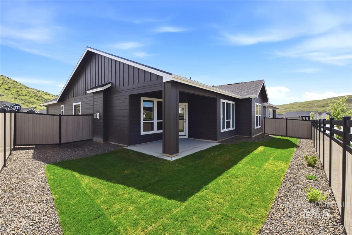 6532 E Lucy Drive, Eagle, Idaho 83629, 3 Bedrooms, 2 Bathrooms, Residential For Sale, Price $549,880, 98974827