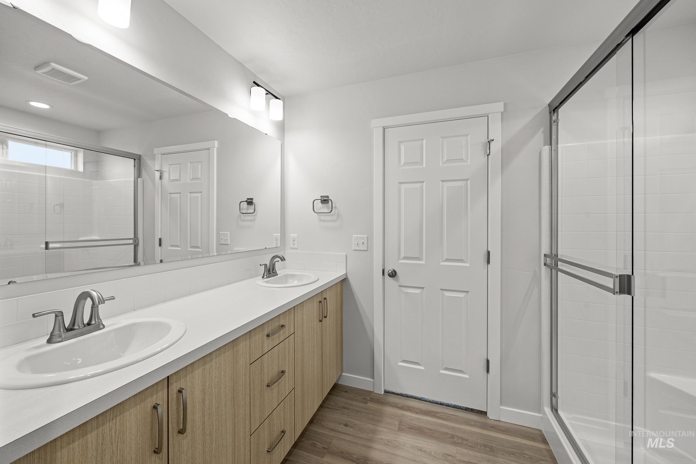 13727 Judson St, Caldwell, Idaho 83607, 5 Bedrooms, 3 Bathrooms, Residential For Sale, Price $464,990, 98974830