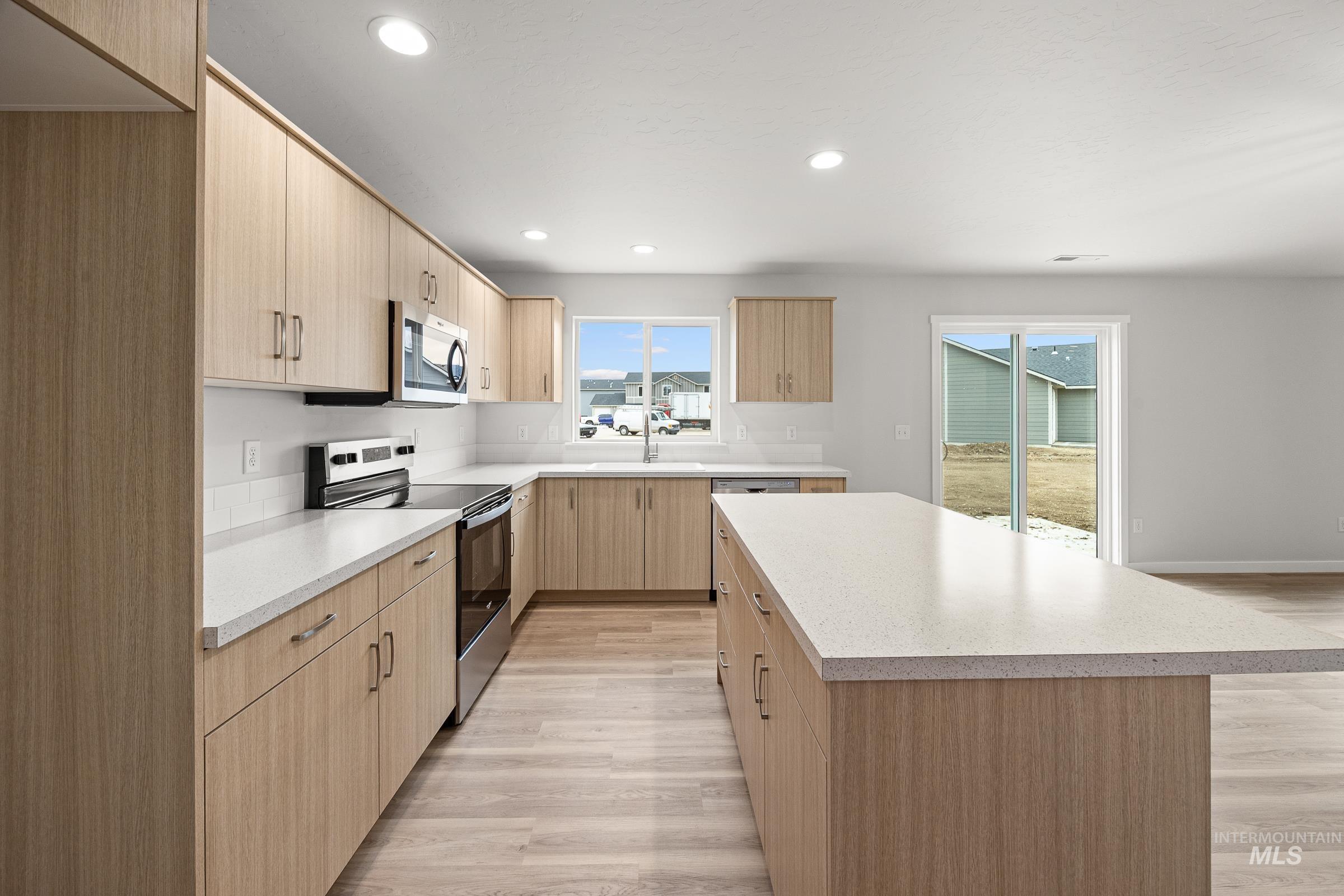 13727 Judson St, Caldwell, Idaho 83607, 5 Bedrooms, 3 Bathrooms, Residential For Sale, Price $464,990, 98974830