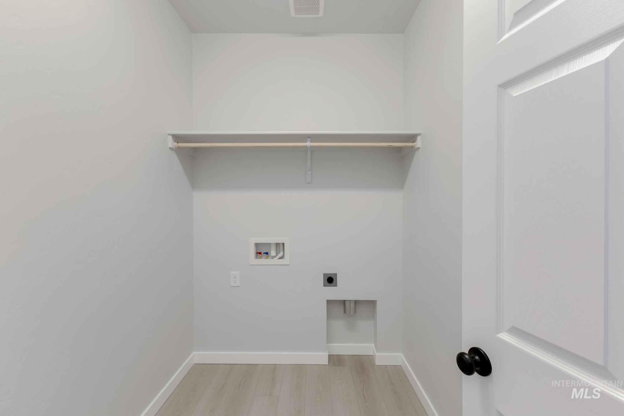 13654 Inman Ct, Caldwell, Idaho 83607, 4 Bedrooms, 2 Bathrooms, Residential For Sale, Price $454,990,MLS 98974831