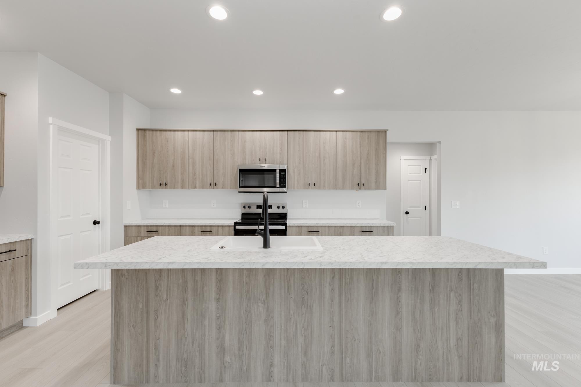 13654 Inman Ct, Caldwell, Idaho 83607, 4 Bedrooms, 2 Bathrooms, Residential For Sale, Price $454,990,MLS 98974831