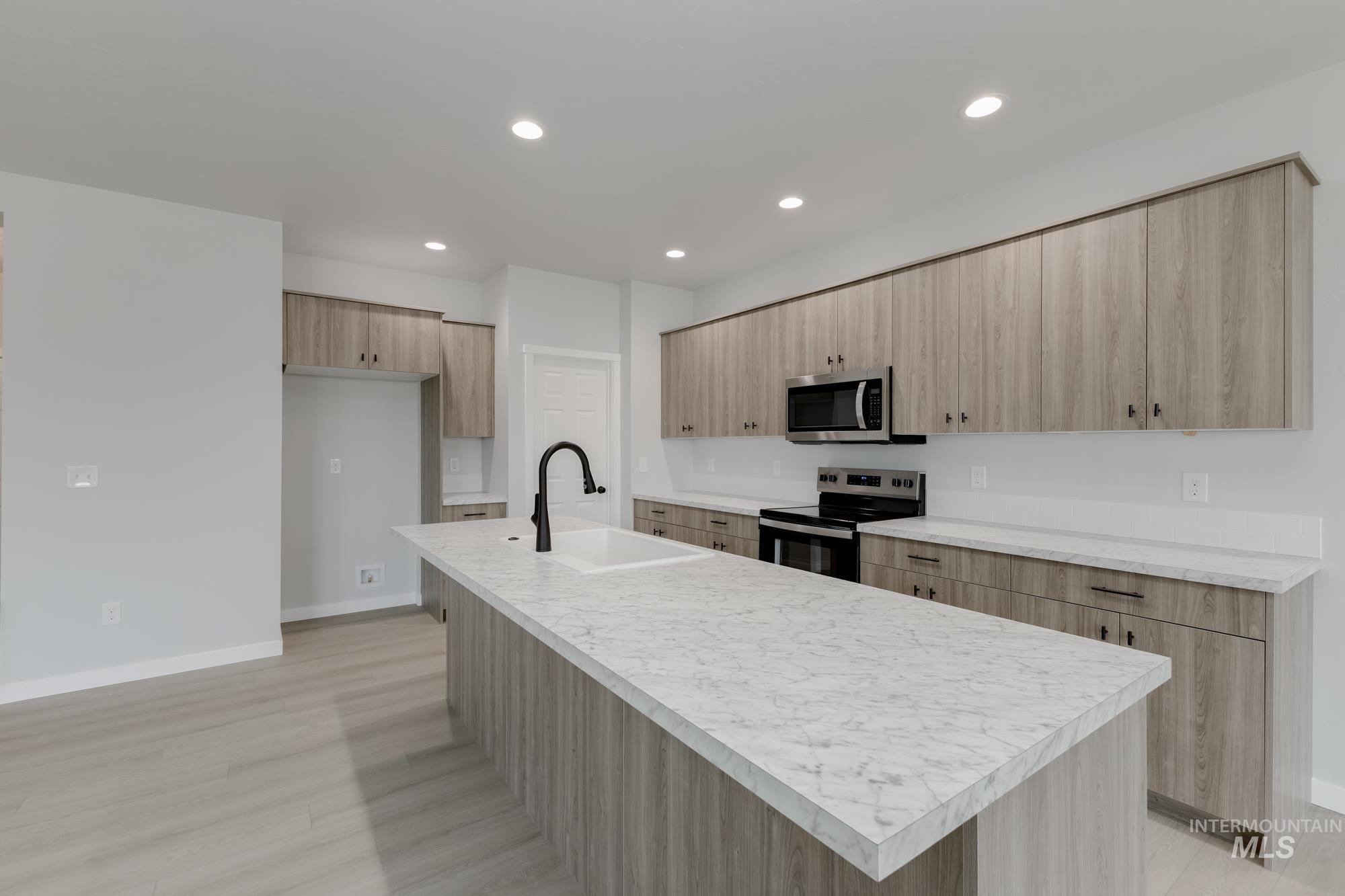 13654 Inman Ct, Caldwell, Idaho 83607, 4 Bedrooms, 2 Bathrooms, Residential For Sale, Price $454,990,MLS 98974831