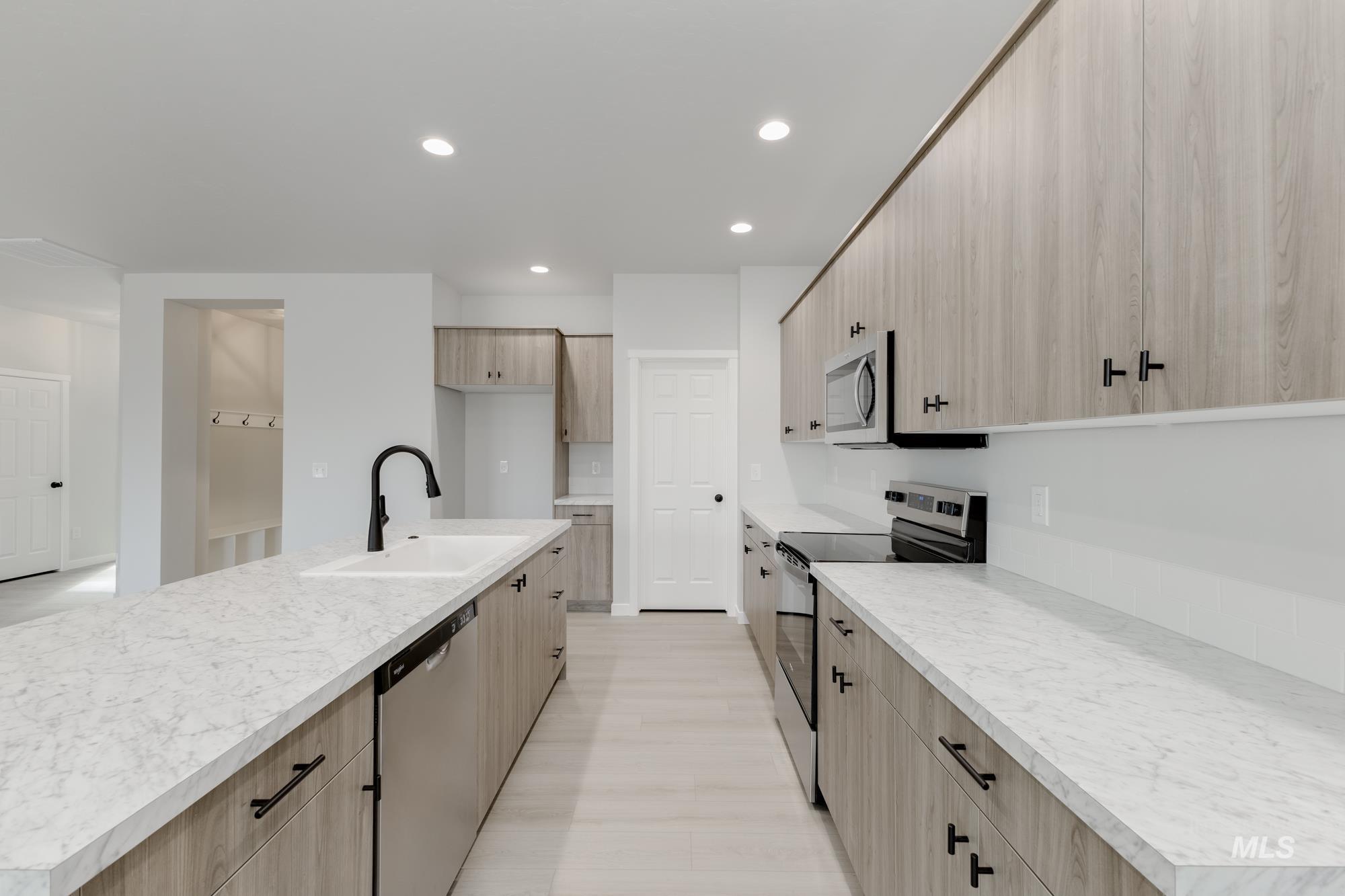 13654 Inman Ct, Caldwell, Idaho 83607, 4 Bedrooms, 2 Bathrooms, Residential For Sale, Price $454,990,MLS 98974831