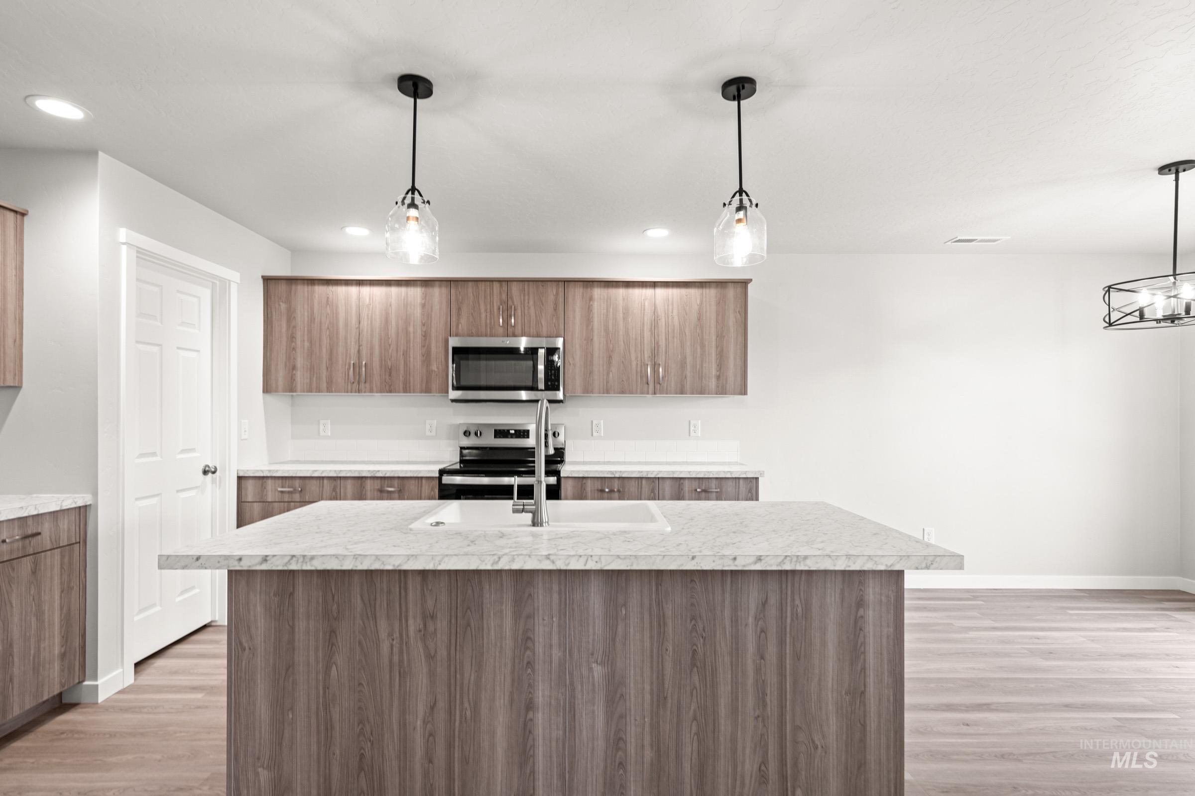 21 S Sweetgrass Pl, Nampa, Idaho 83651, 3 Bedrooms, 2.5 Bathrooms, Residential For Sale, Price $403,990, 98974832