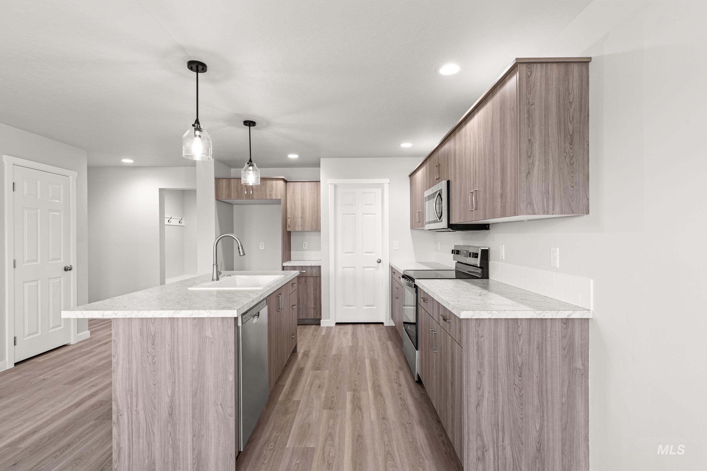 21 S Sweetgrass Pl, Nampa, Idaho 83651, 3 Bedrooms, 2.5 Bathrooms, Residential For Sale, Price $403,990, 98974832