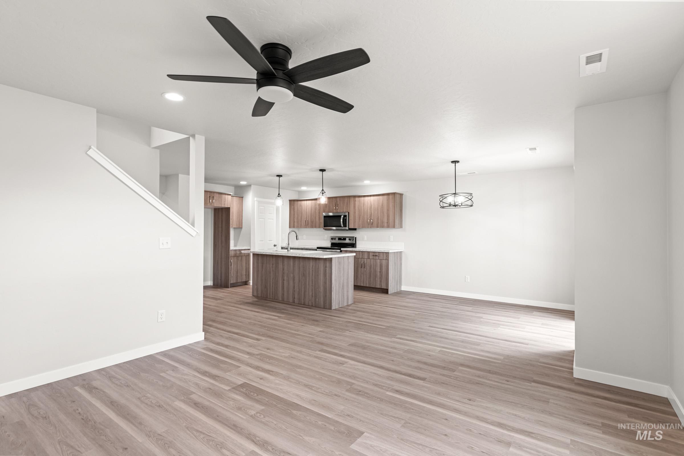 21 S Sweetgrass Pl, Nampa, Idaho 83651, 3 Bedrooms, 2.5 Bathrooms, Residential For Sale, Price $403,990, 98974832