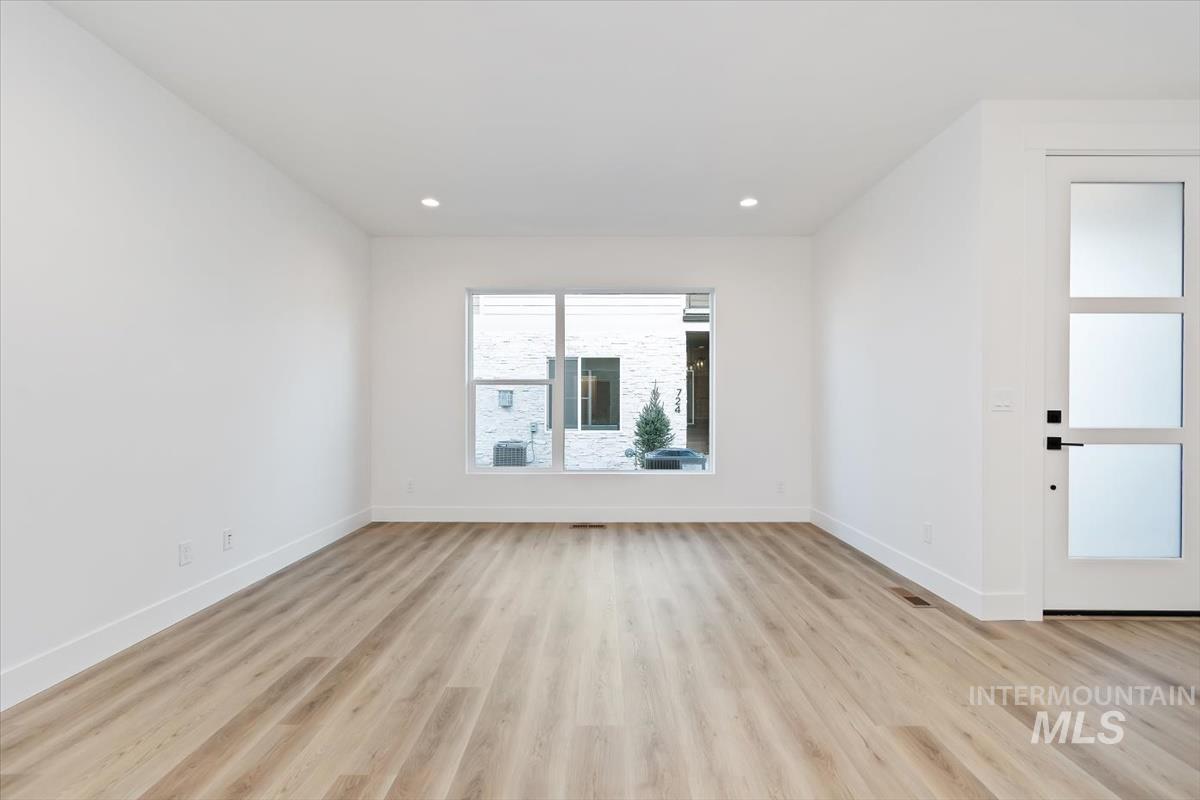 736 S Calhoun Ln, Star, Idaho 83669, 3 Bedrooms, 2.5 Bathrooms, Residential For Sale, Price $399,880,MLS 98974833