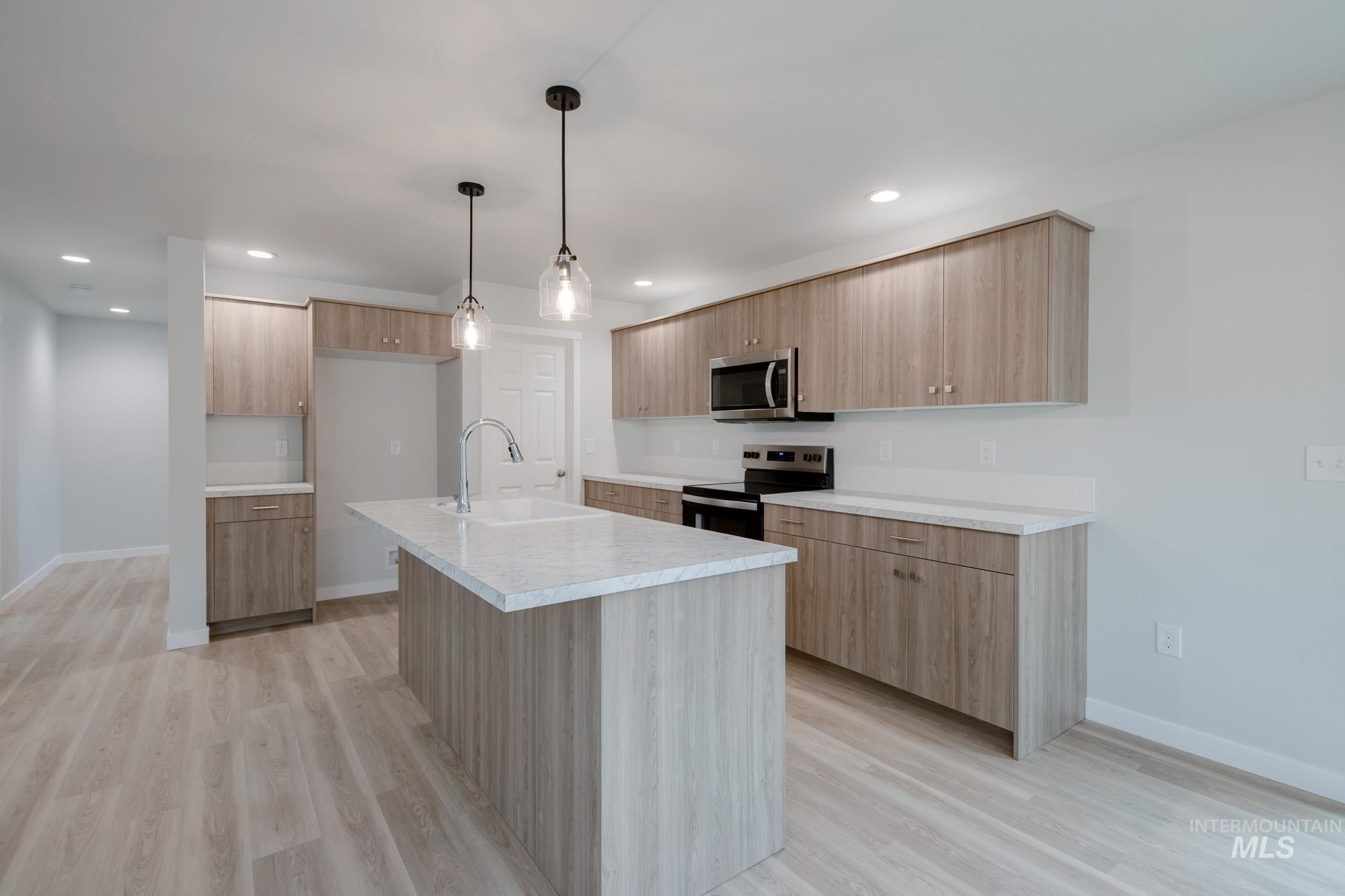 2535 W Fallon Loop, Nampa, Idaho 83651, 4 Bedrooms, 2.5 Bathrooms, Residential For Sale, Price $436,990,MLS 98974834