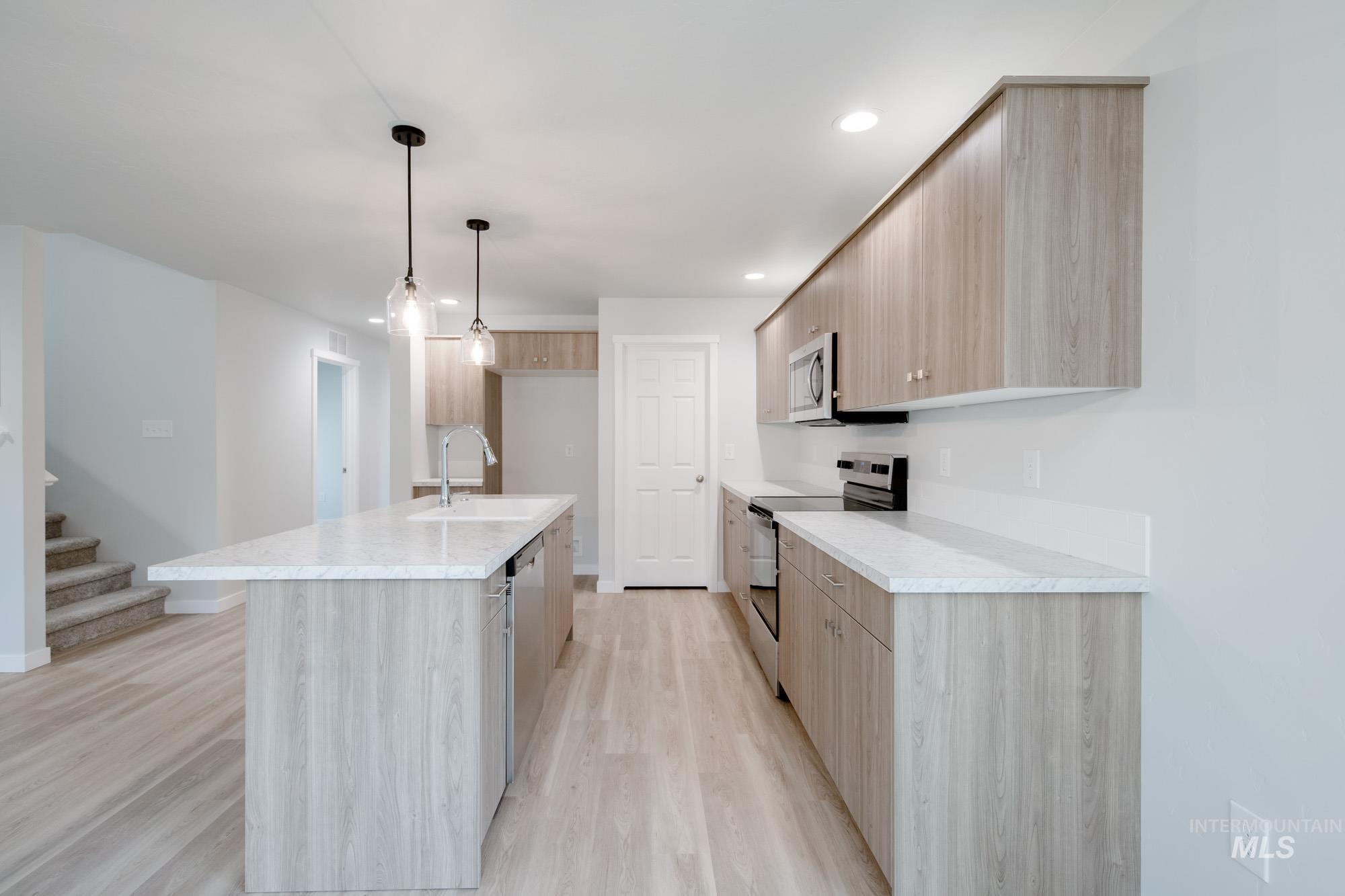 2535 W Fallon Loop, Nampa, Idaho 83651, 4 Bedrooms, 2.5 Bathrooms, Residential For Sale, Price $436,990,MLS 98974834