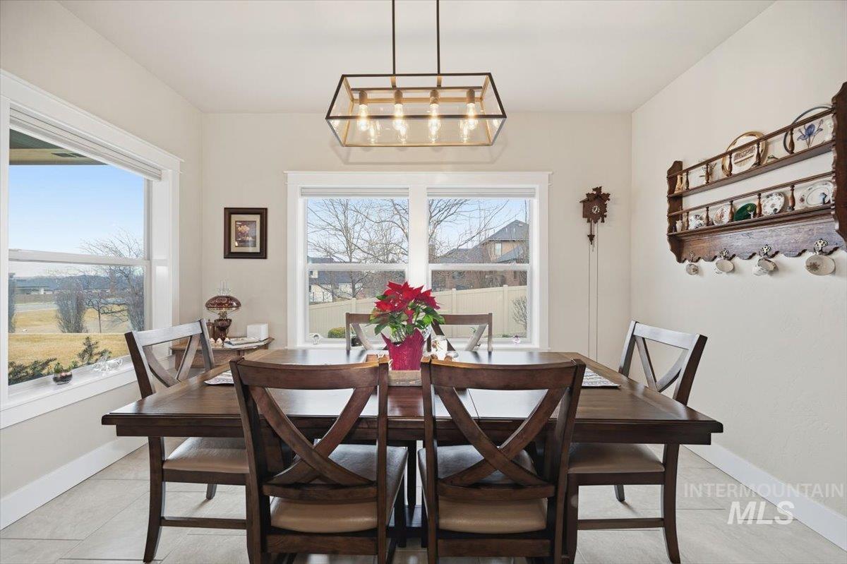 1480 Pillar Circle, Twin Falls, Idaho 83301, 3 Bedrooms, 2 Bathrooms, Residential For Sale, Price $520,000,MLS 98974836