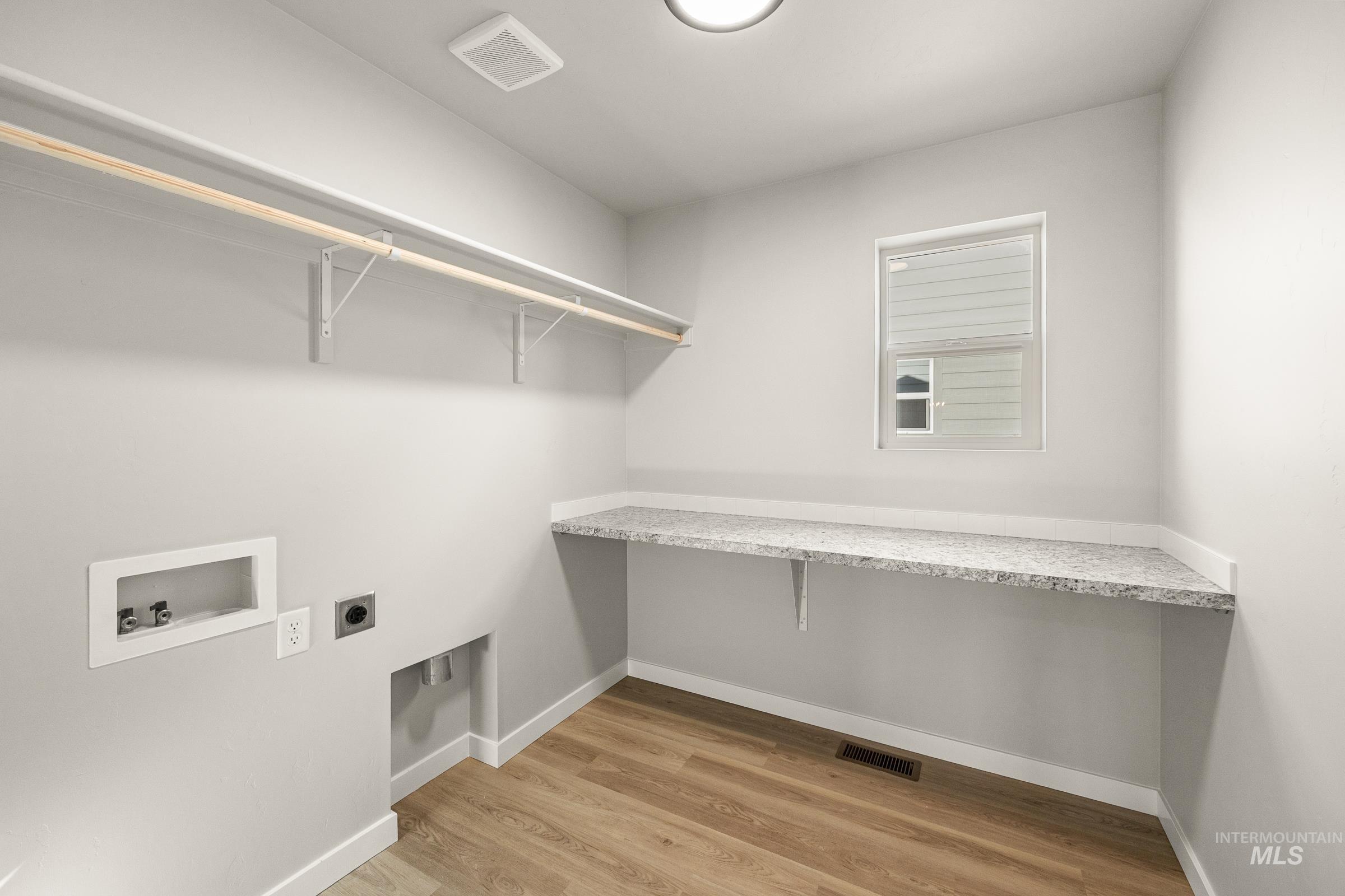 19598 Snowyside Way, Caldwell, Idaho 83605, 3 Bedrooms, 2.5 Bathrooms, Residential For Sale, Price $409,990, 98974837