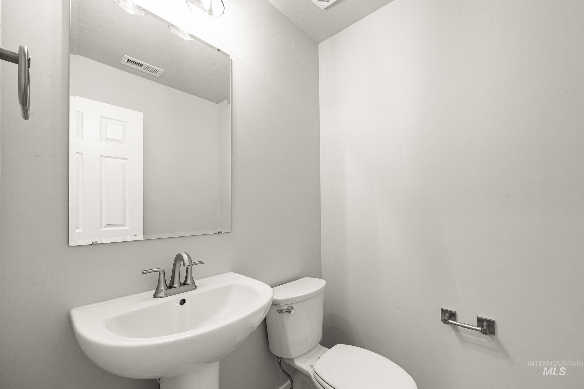 19598 Snowyside Way, Caldwell, Idaho 83605, 3 Bedrooms, 2.5 Bathrooms, Residential For Sale, Price $409,990, 98974837