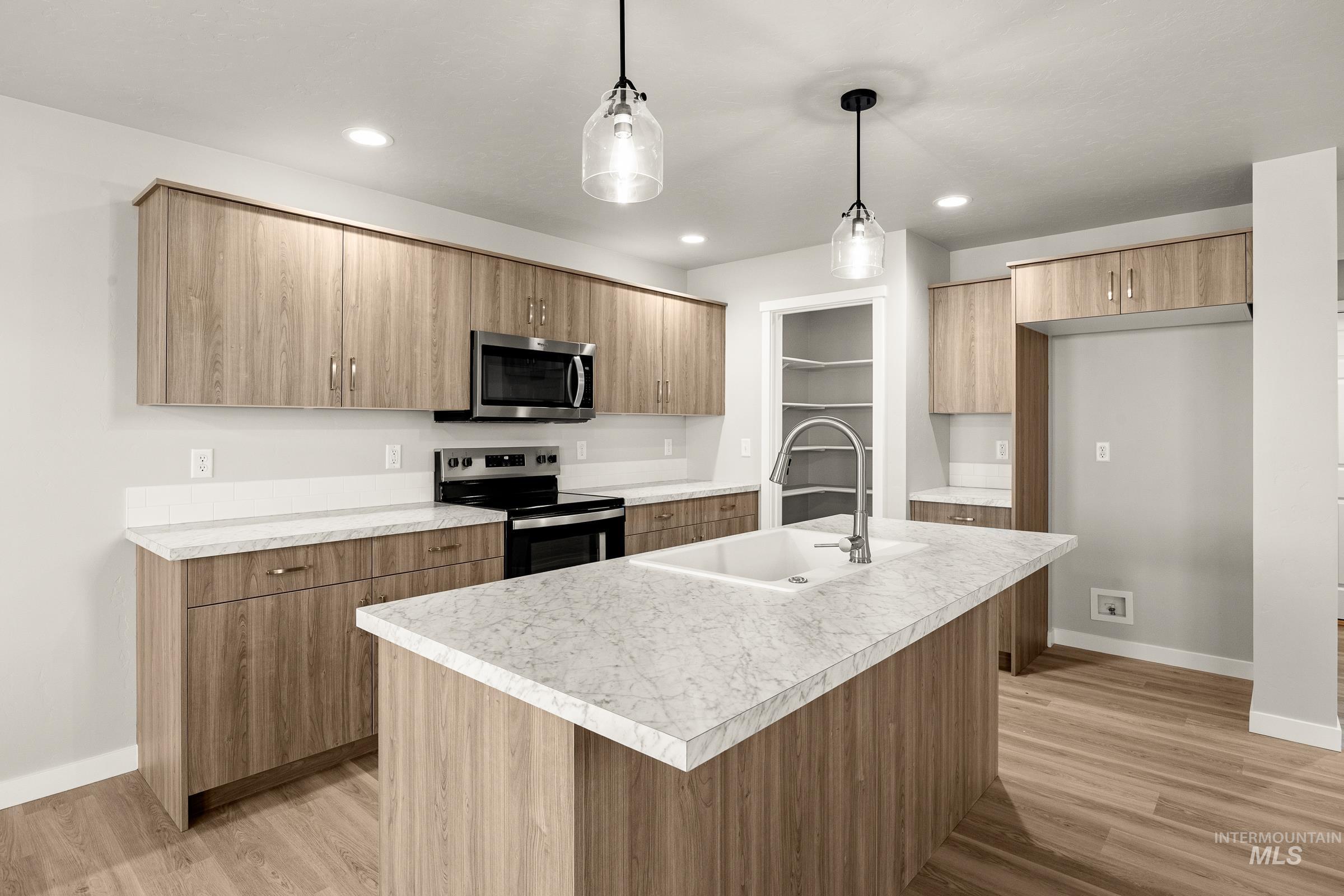 19598 Snowyside Way, Caldwell, Idaho 83605, 3 Bedrooms, 2.5 Bathrooms, Residential For Sale, Price $409,990, 98974837