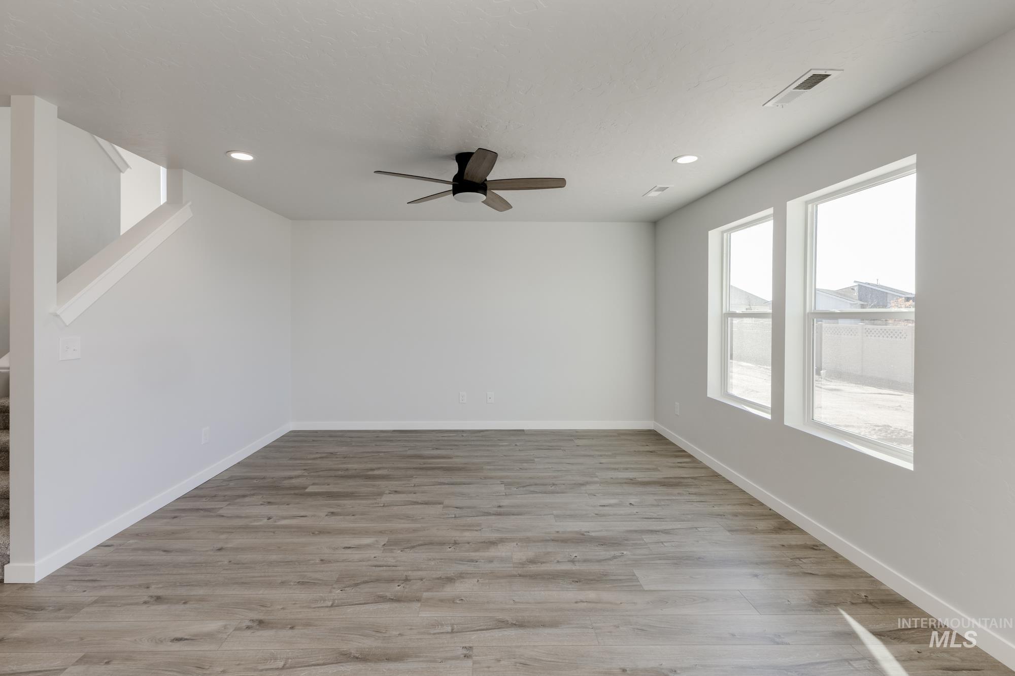 19598 Snowyside Way, Caldwell, Idaho 83605, 3 Bedrooms, 2.5 Bathrooms, Residential For Sale, Price $409,990,MLS 98974837