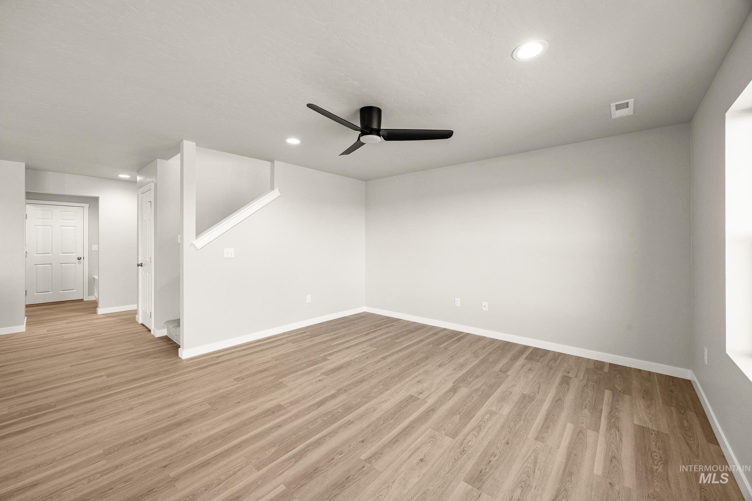 19598 Snowyside Way, Caldwell, Idaho 83605, 3 Bedrooms, 2.5 Bathrooms, Residential For Sale, Price $409,990, 98974837