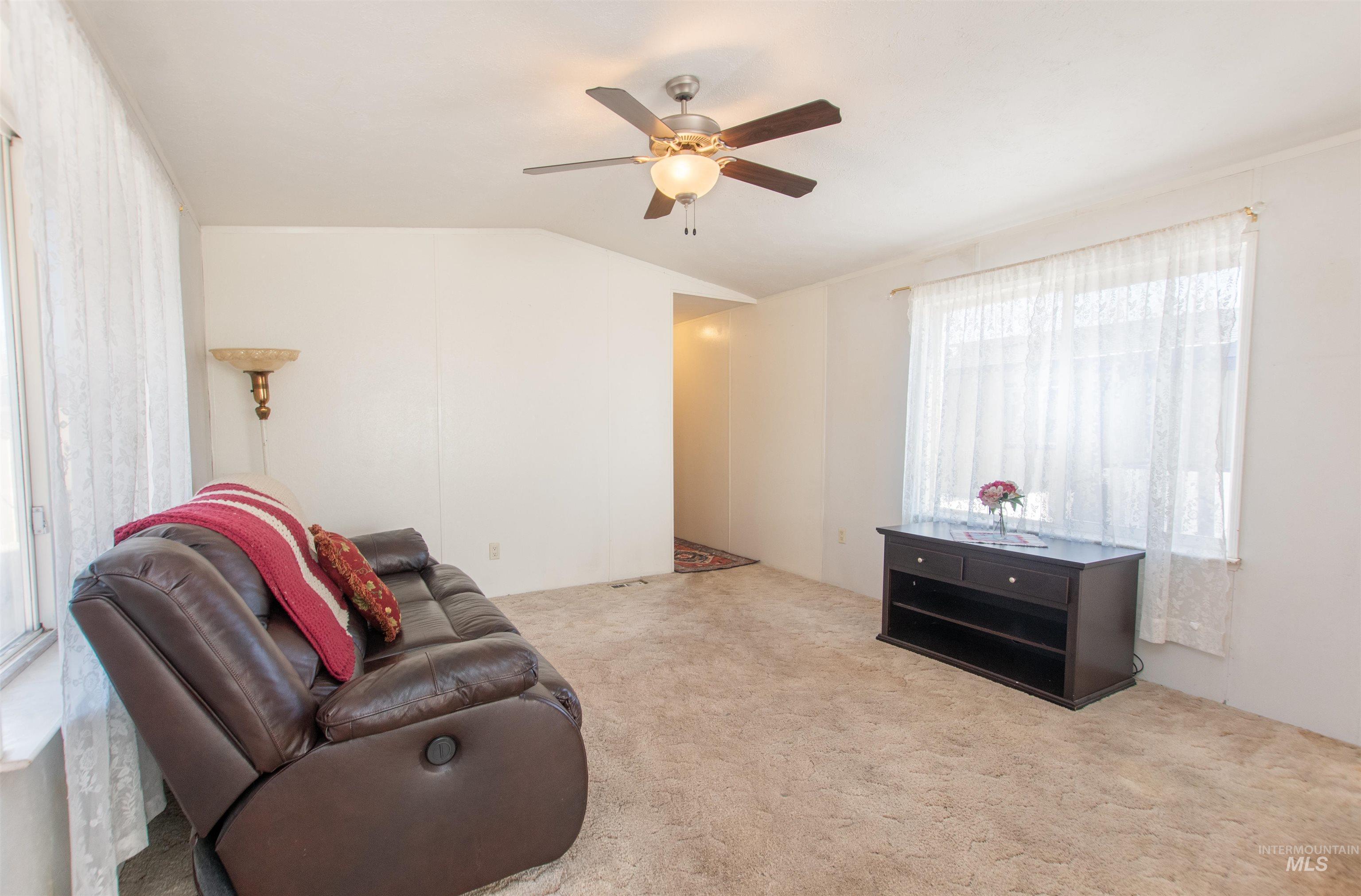 815 S Curtis Rd, Boise, Idaho 83705, 2 Bedrooms, 1 Bathroom, Residential For Sale, Price $74,900,MLS 98974838