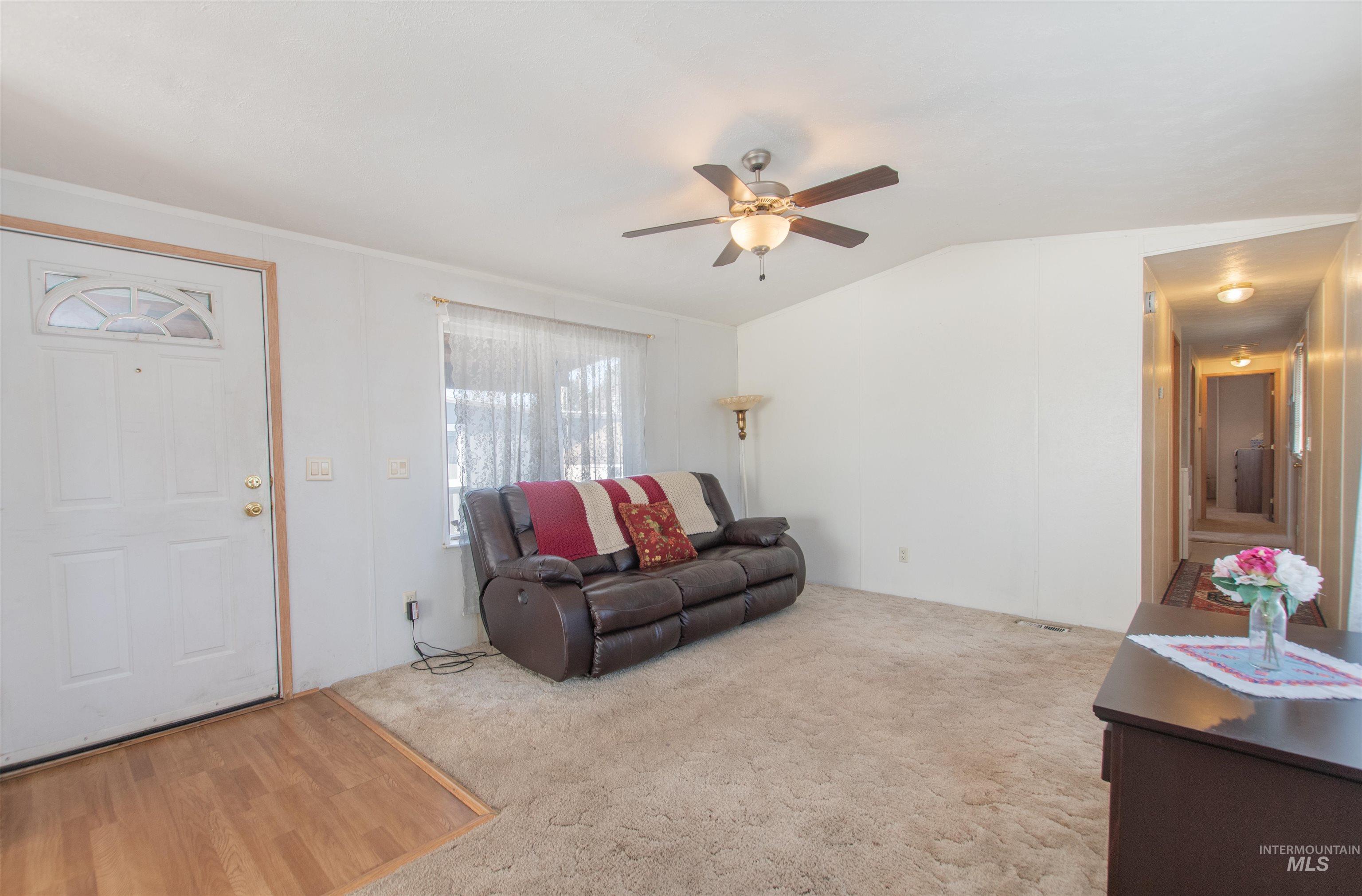 815 S Curtis Rd, Boise, Idaho 83705, 2 Bedrooms, 1 Bathroom, Residential For Sale, Price $74,900,MLS 98974838