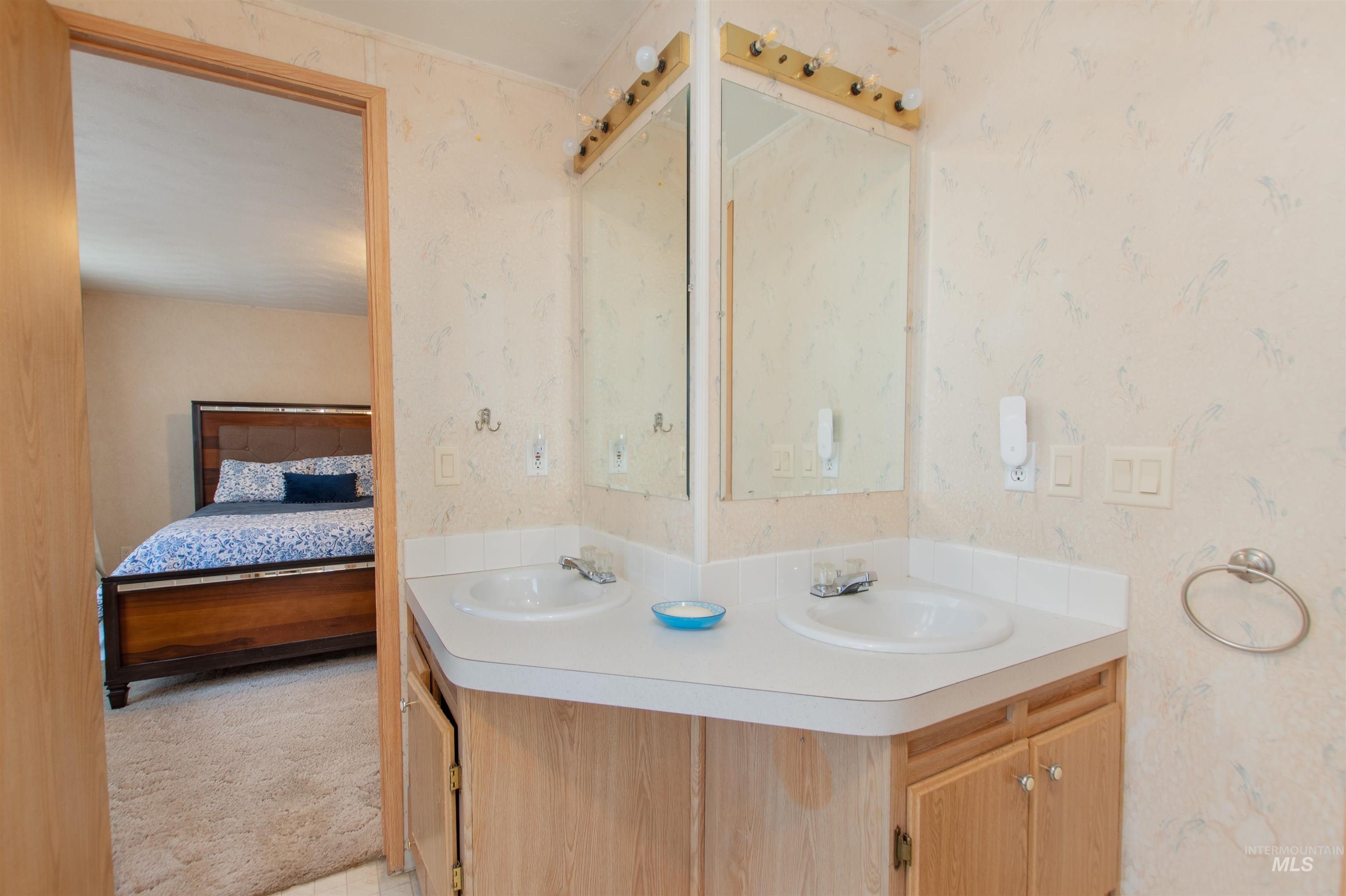 815 S Curtis Rd, Boise, Idaho 83705, 2 Bedrooms, 1 Bathroom, Residential For Sale, Price $74,900,MLS 98974838